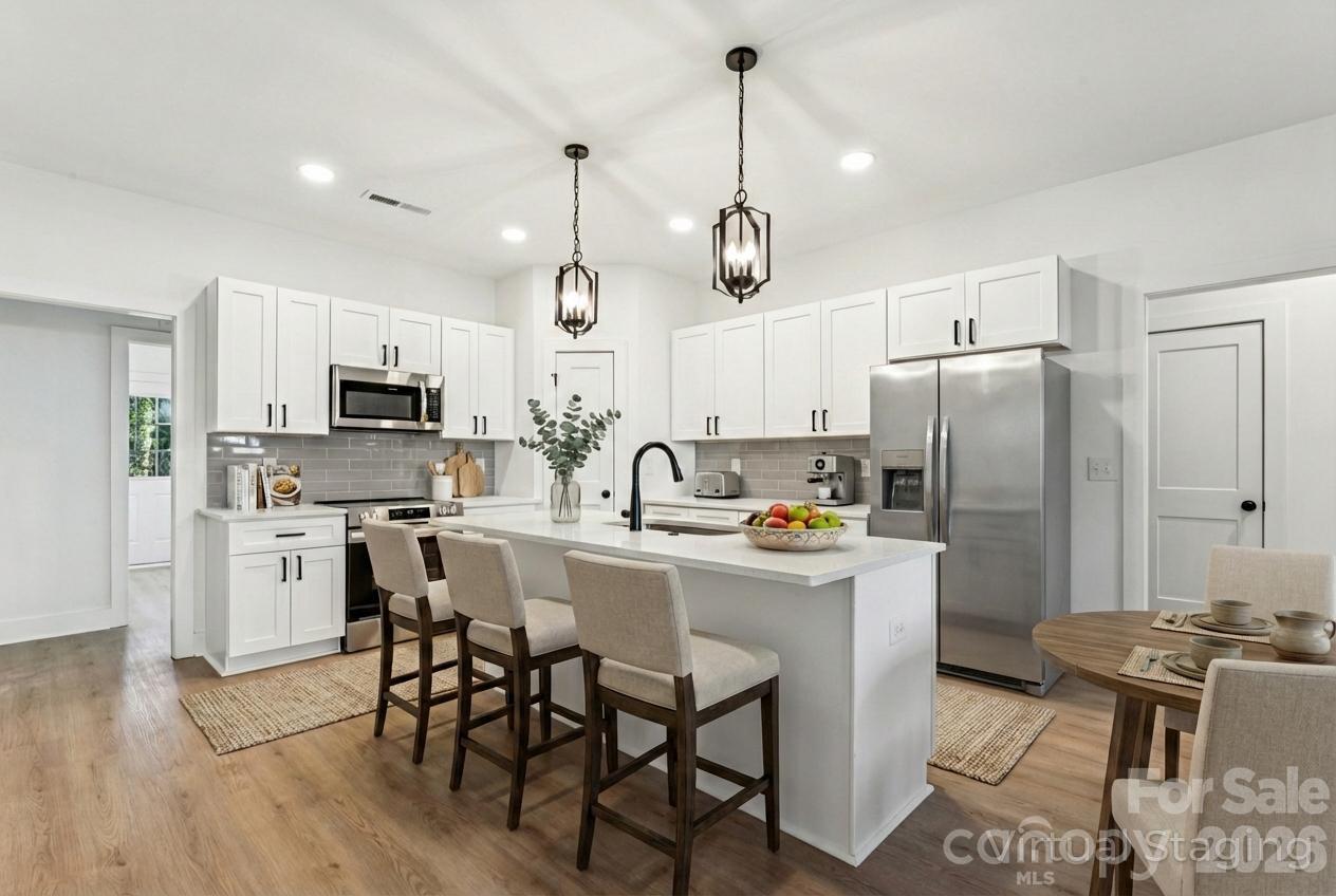 1129 Grady Street Property Photo 1