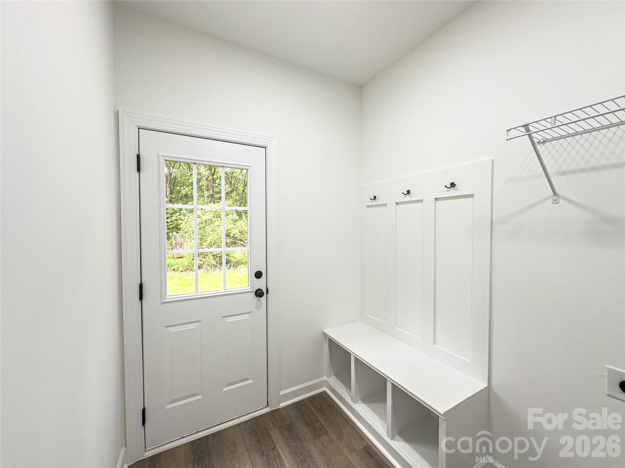 1129 Grady Street Property Photo 5