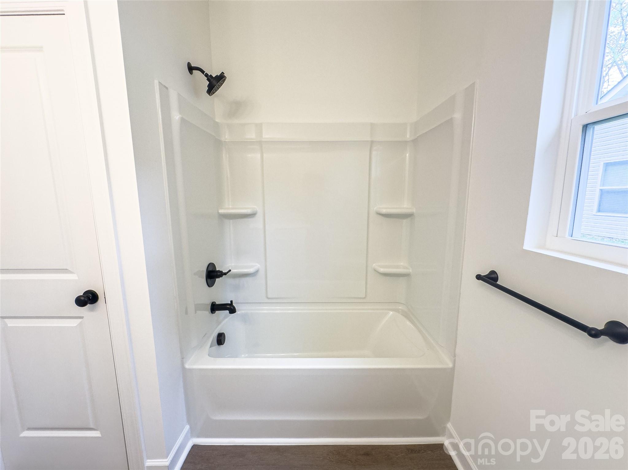 1129 Grady Street Property Photo 13