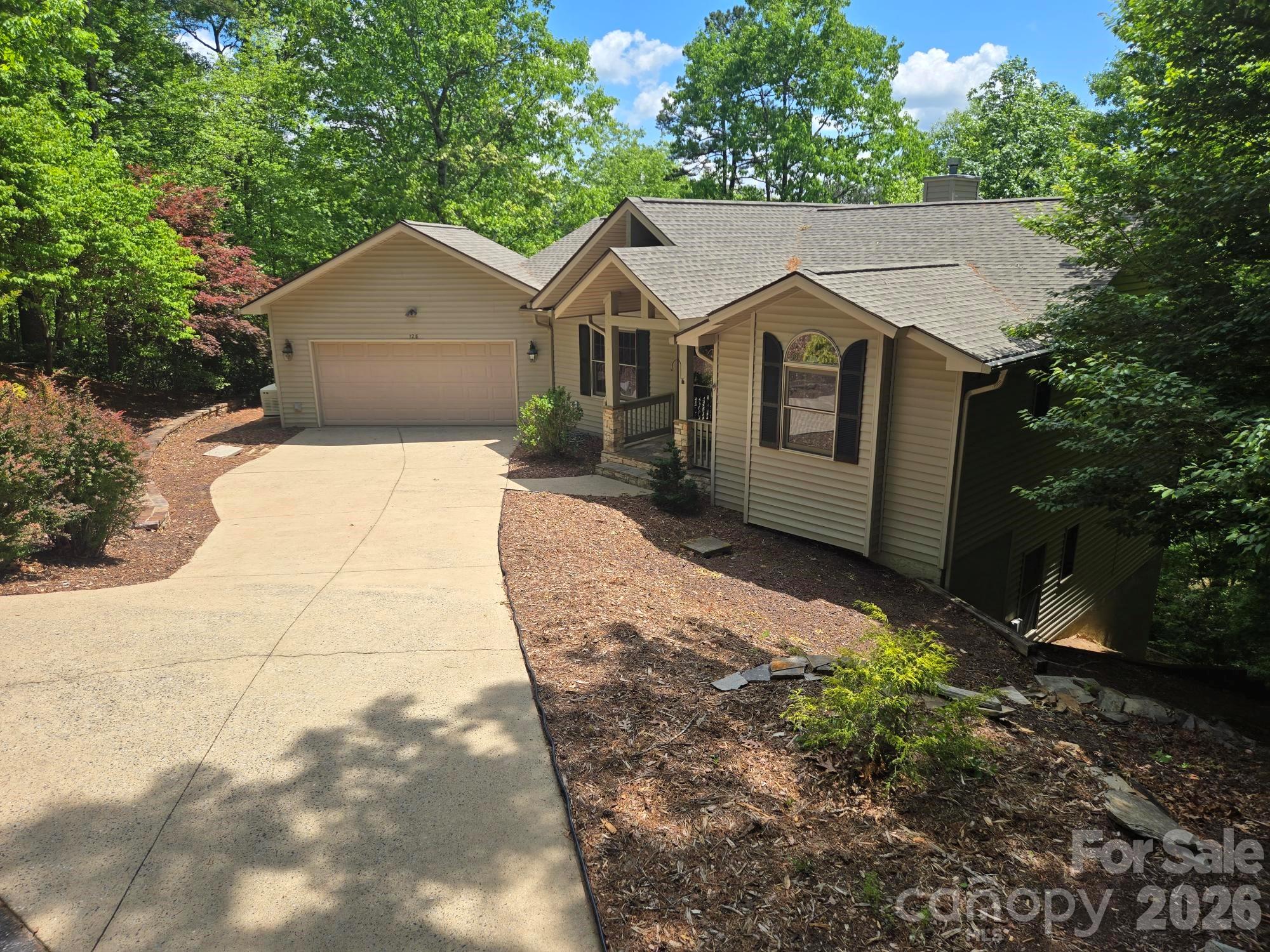 128 Sullivan Lane Property Photo 2