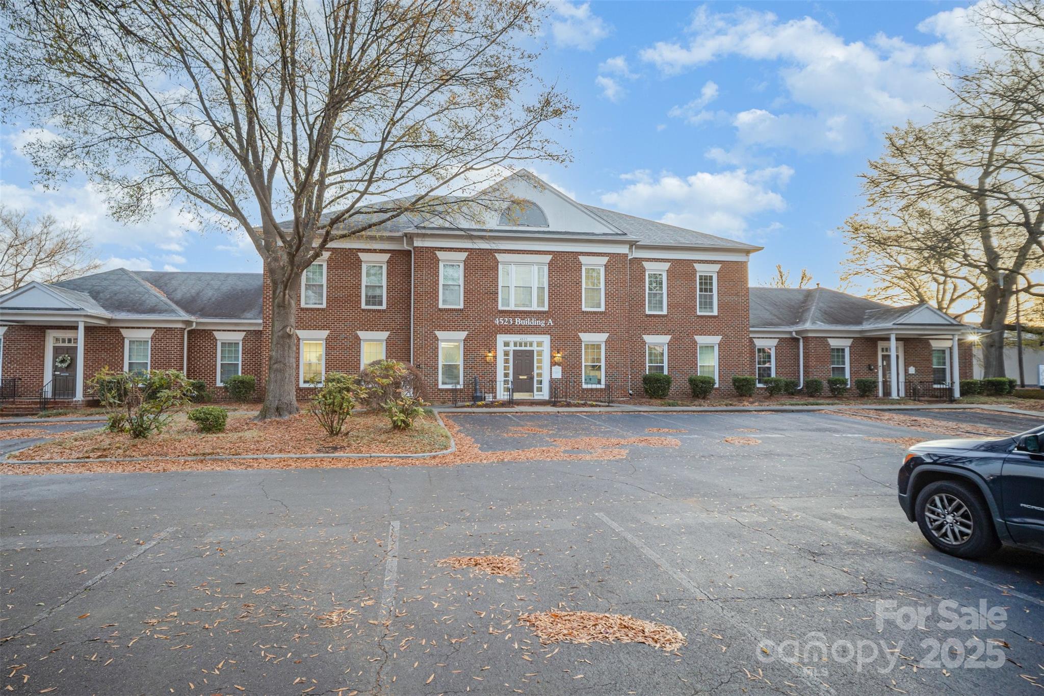 4523 Park Road Property Photo 5
