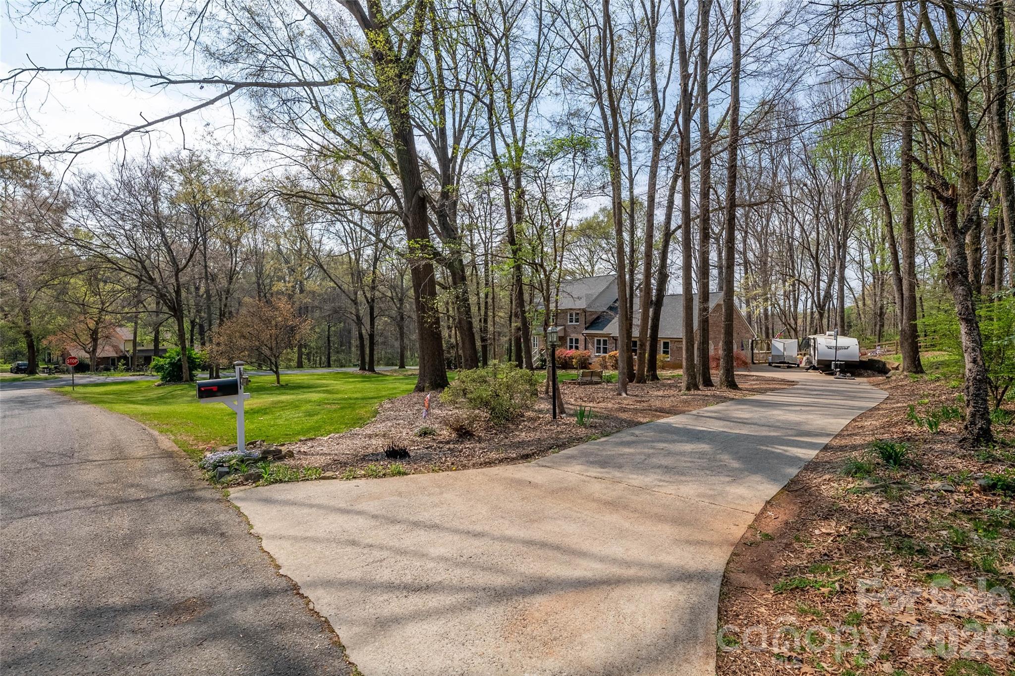 1015 Quail Circle Property Photo 4