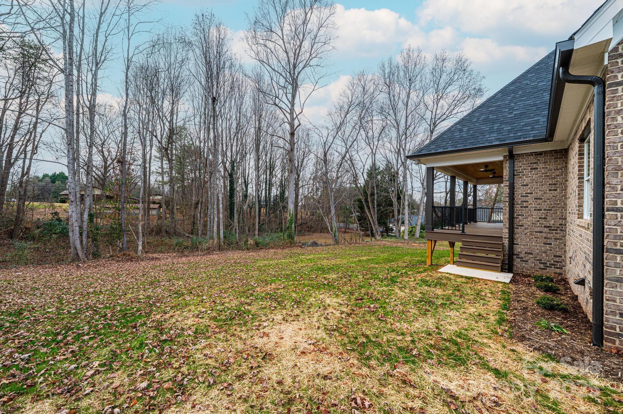 1328 33rd Avenue Drive Property Photo 3