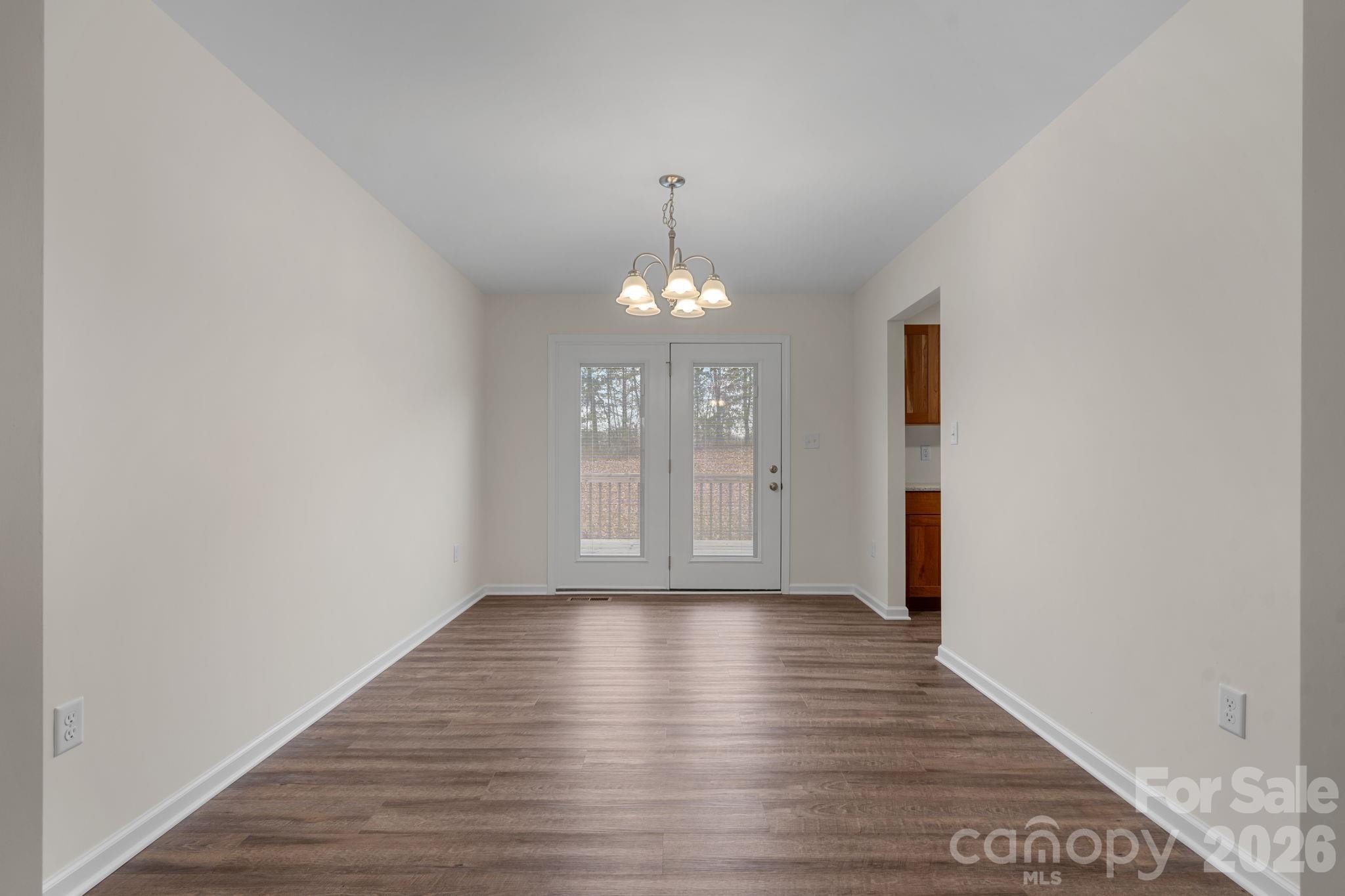 3723 Franklin Court Property Photo 14