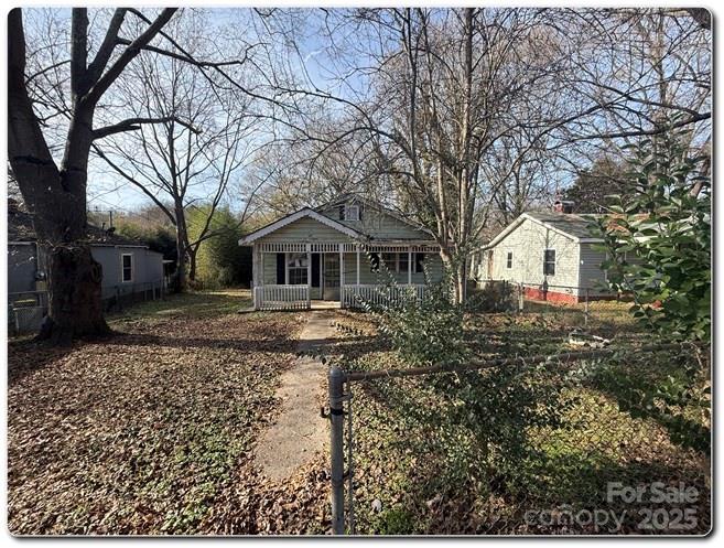 515 S Maple Street Property Photo 1