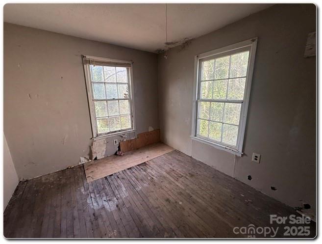 515 S Maple Street Property Photo 2