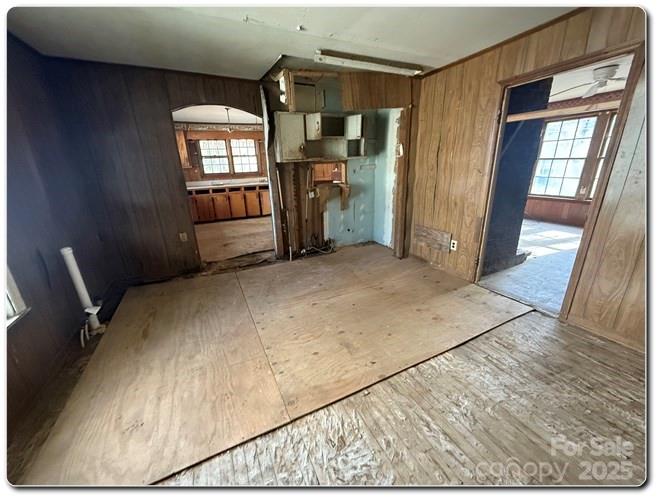 515 S Maple Street Property Photo 3