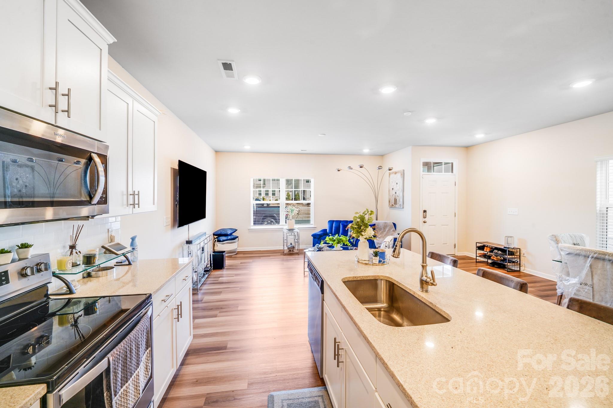418 Kenwood View Property Photo 19