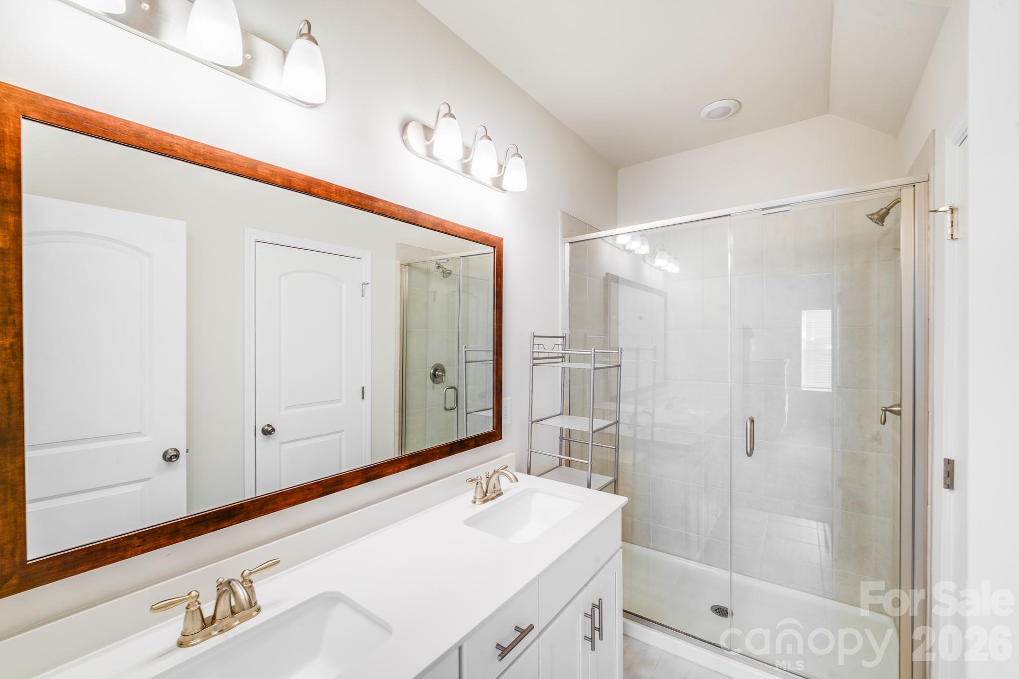 418 Kenwood View Property Photo 24