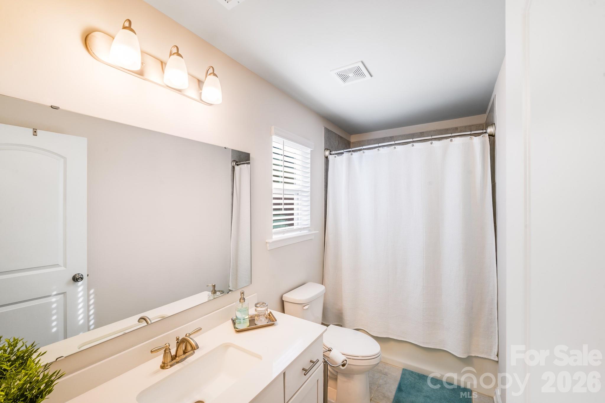 418 Kenwood View Property Photo 29