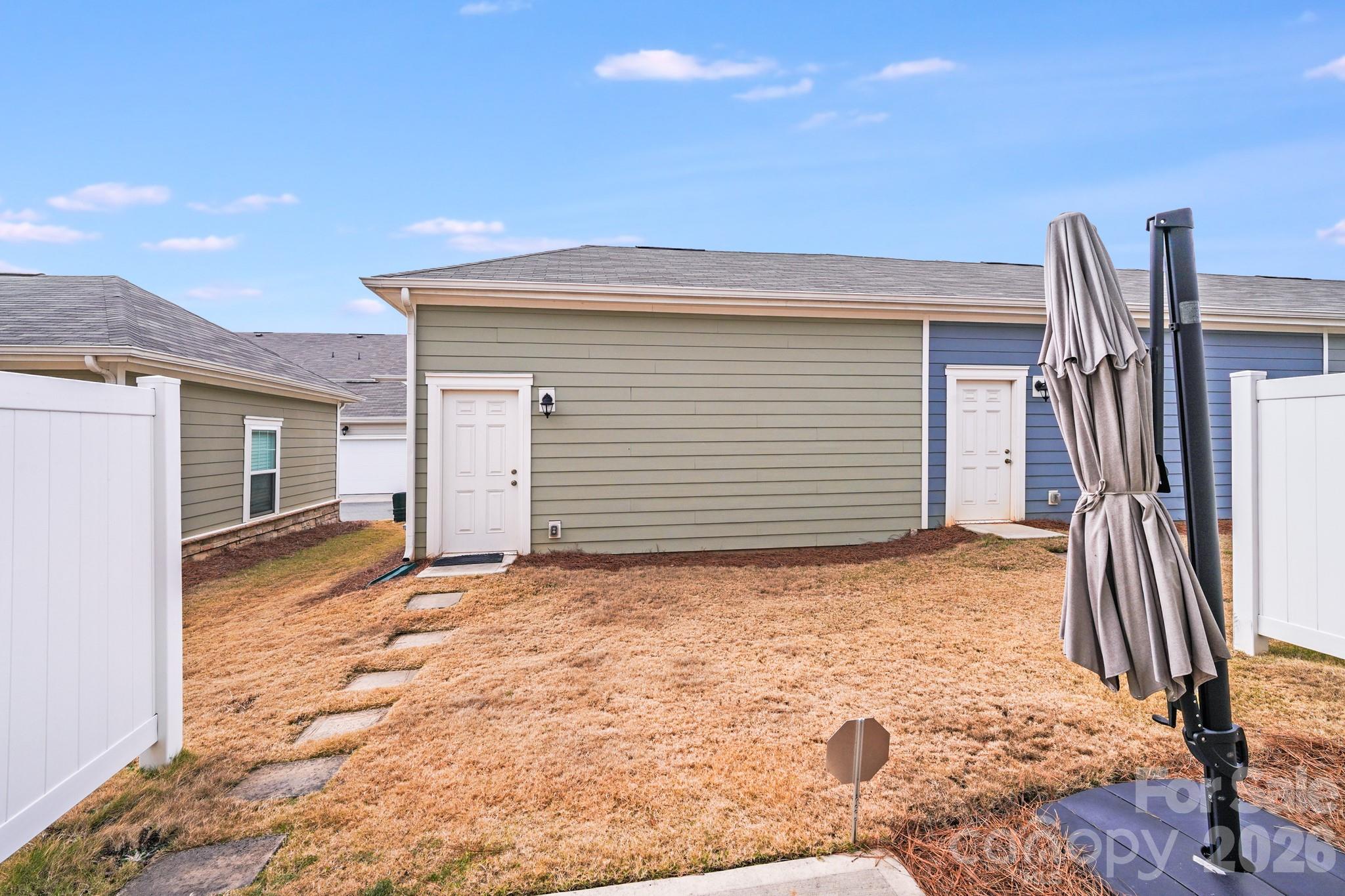 418 Kenwood View Property Photo 39