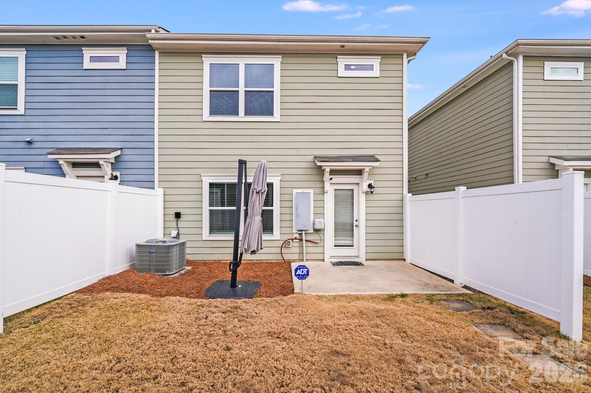 418 Kenwood View Property Photo 40