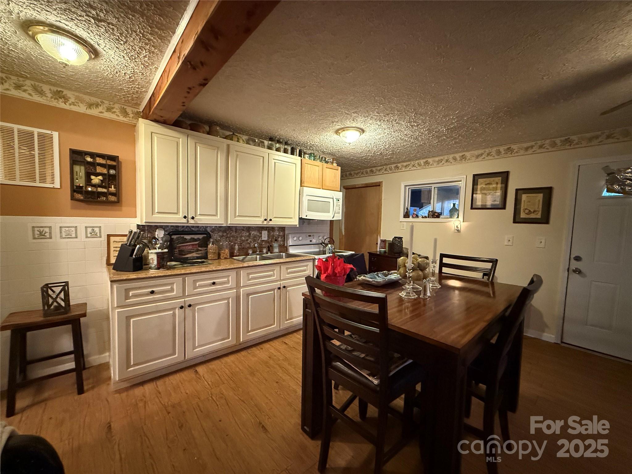 201 Mountain Vista Road Property Photo 3