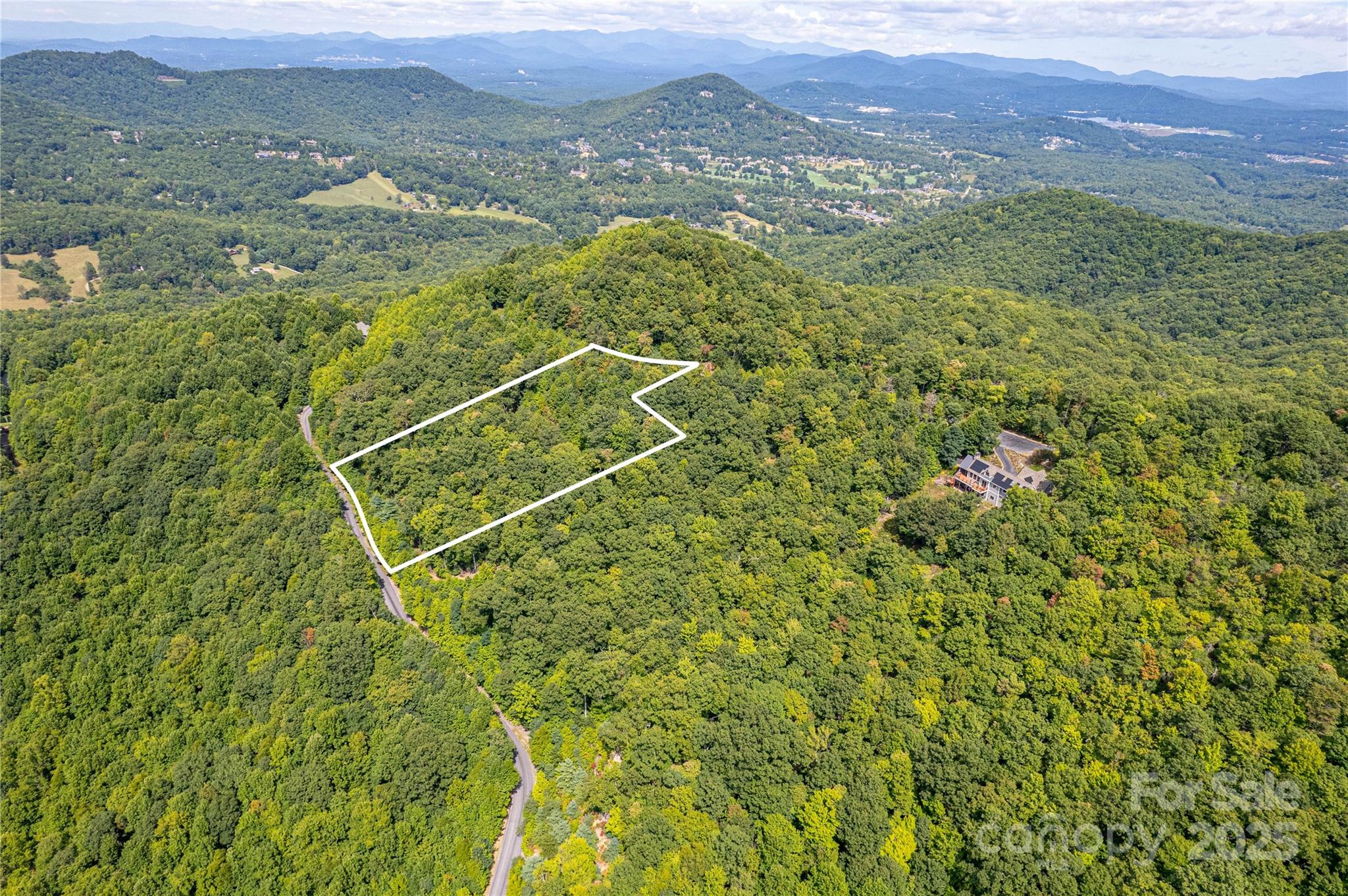579 Bluemist Way Property Photo 8