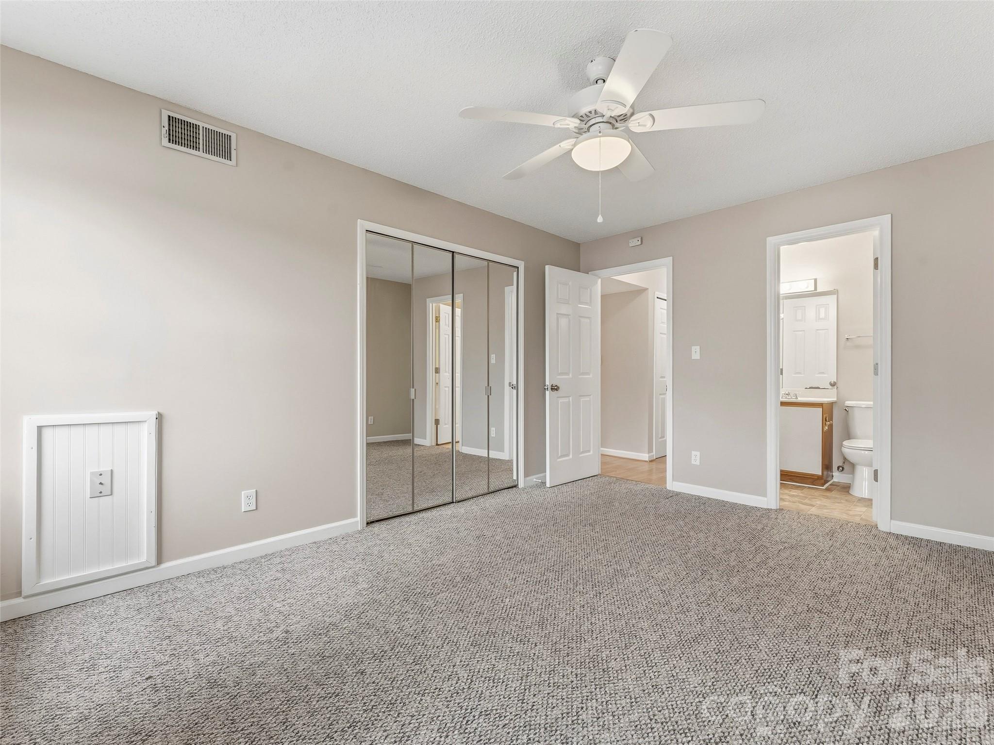 102 Abbey Circle Property Photo 10