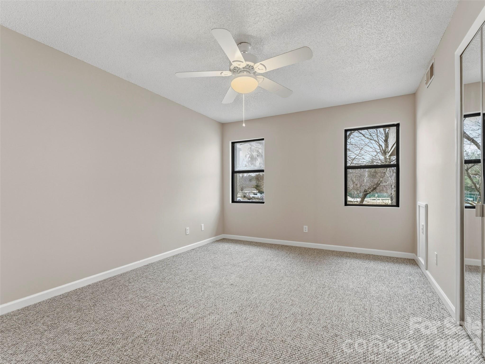 102 Abbey Circle Property Photo 13