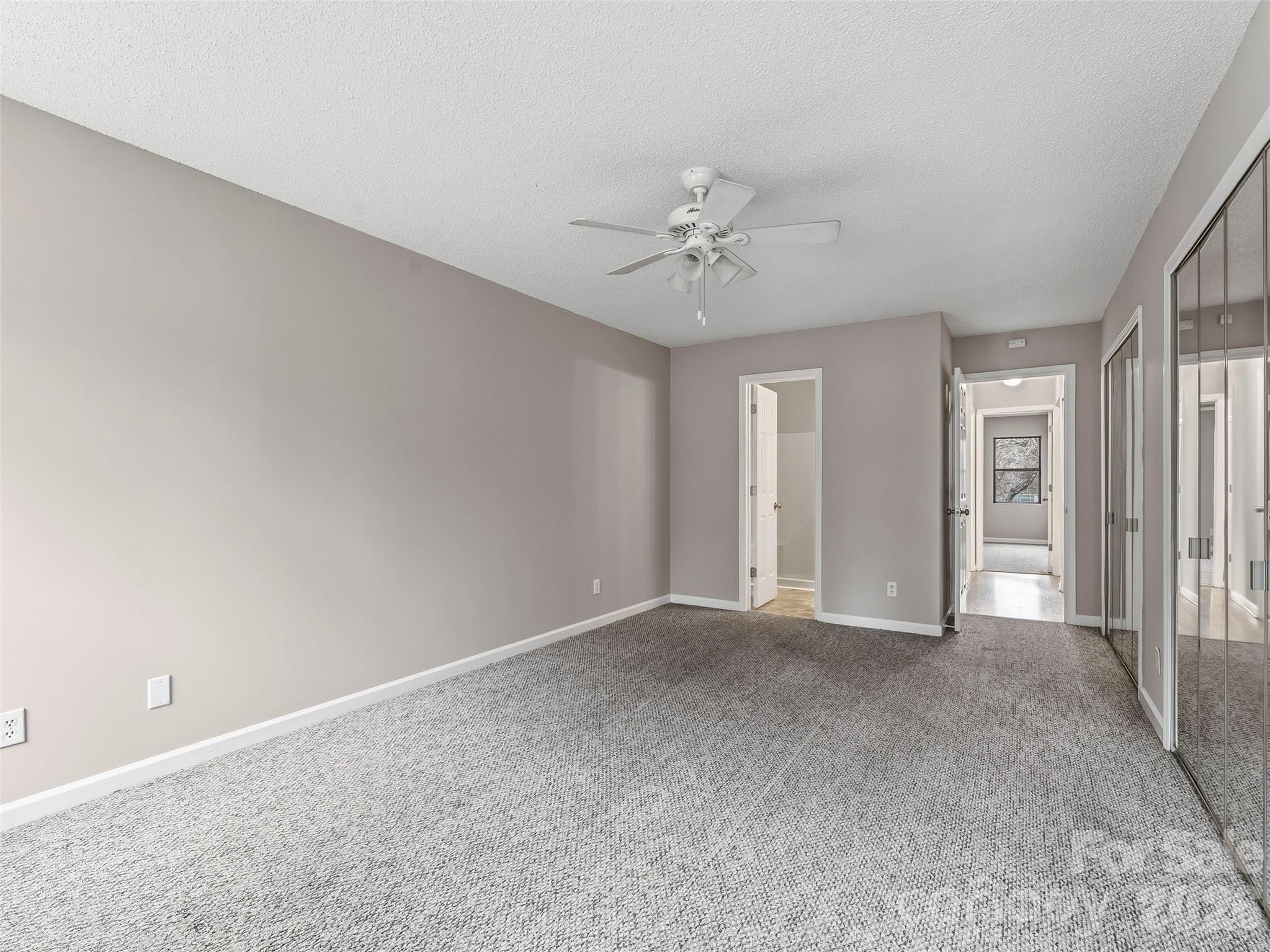 102 Abbey Circle Property Photo 14