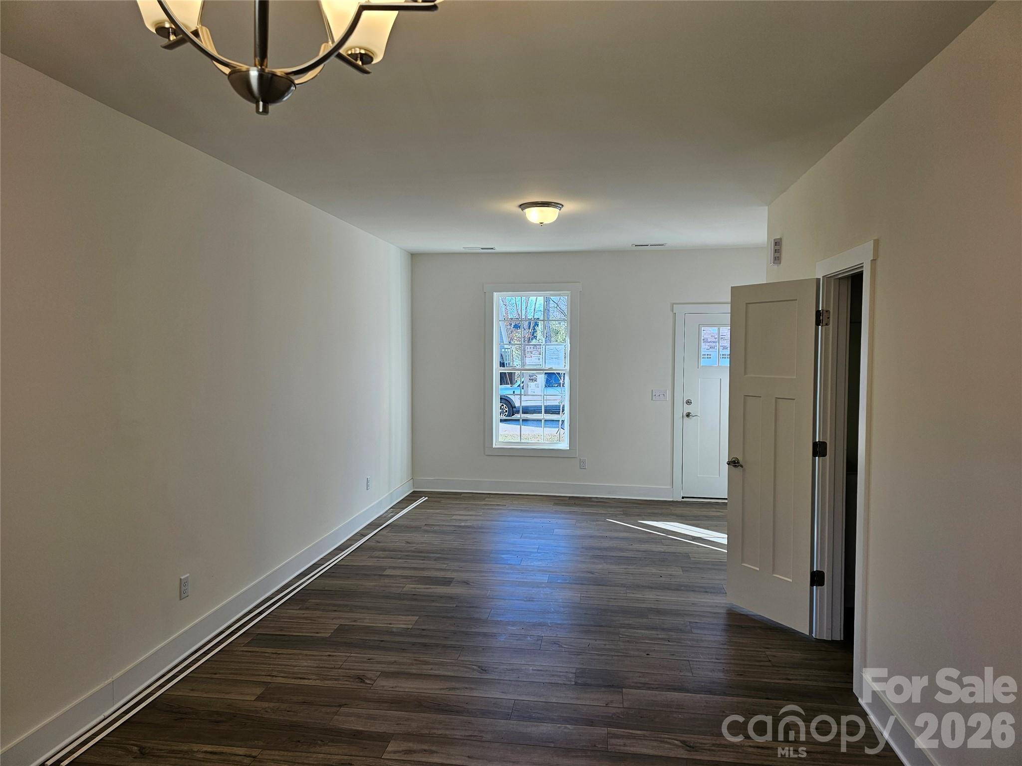 109 Crew Lane Property Photo 3