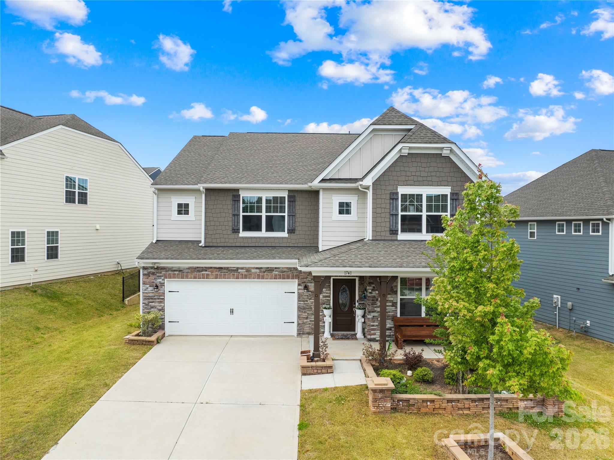 1741 Wildwood Terrace Trail Property Photo 1