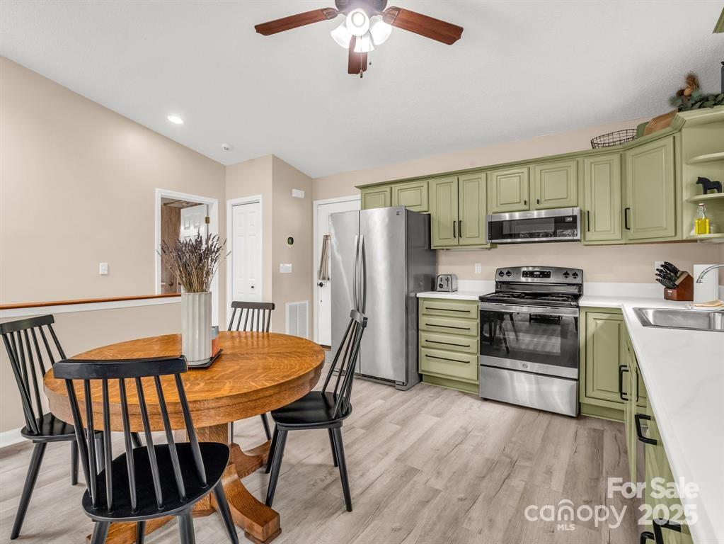 119 Celestial Way Property Photo 4