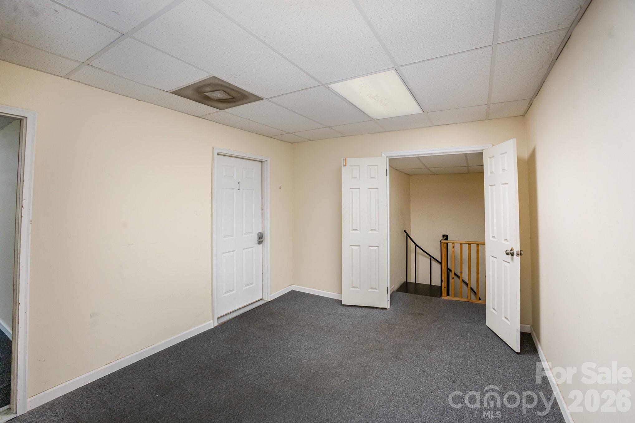 59 Court Square Property Photo 16