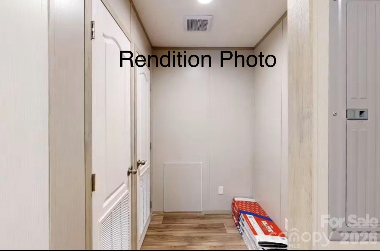 2468 Bonnie Glen Property Photo 12