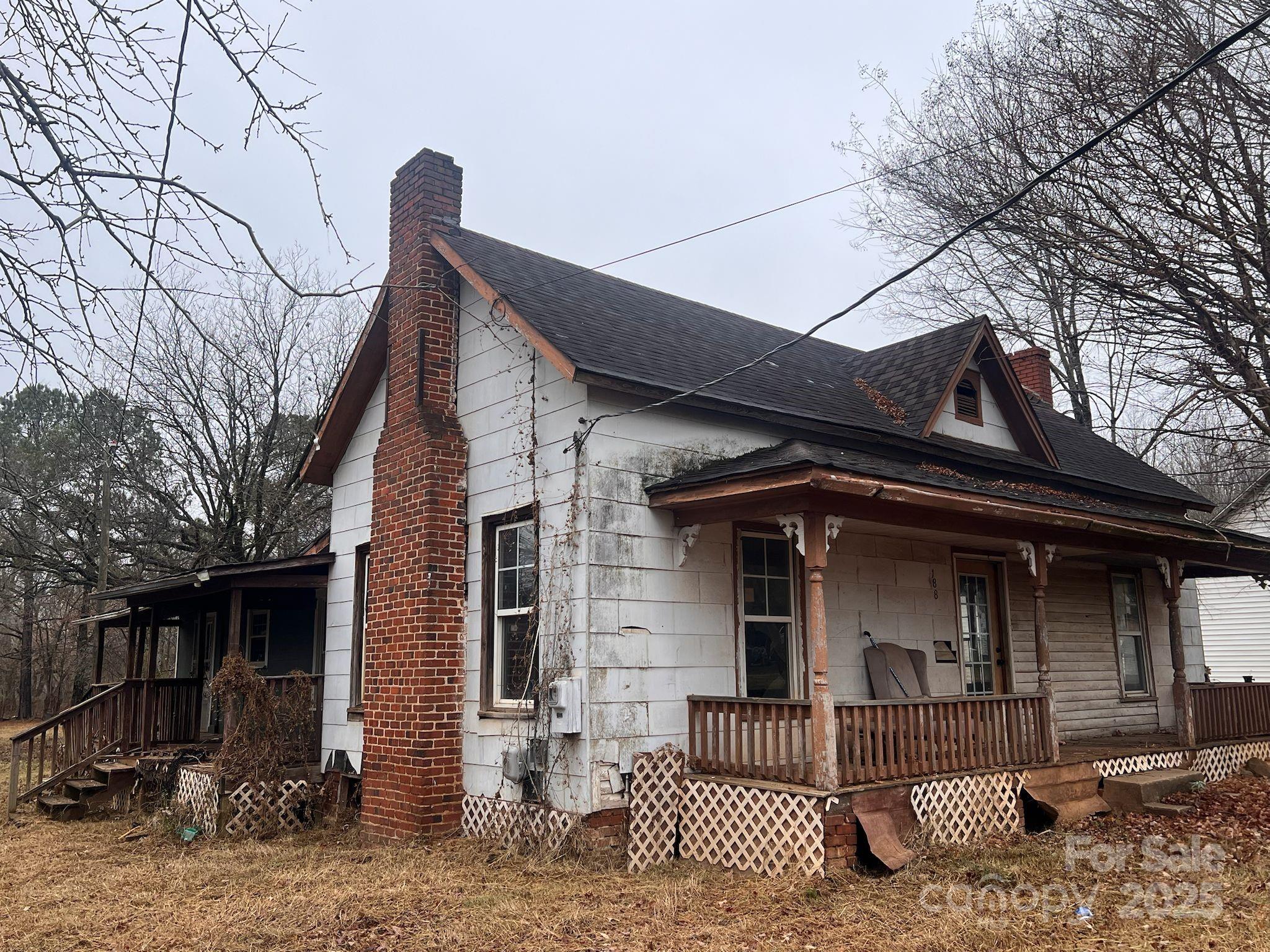 188 Wall Street Property Photo 1