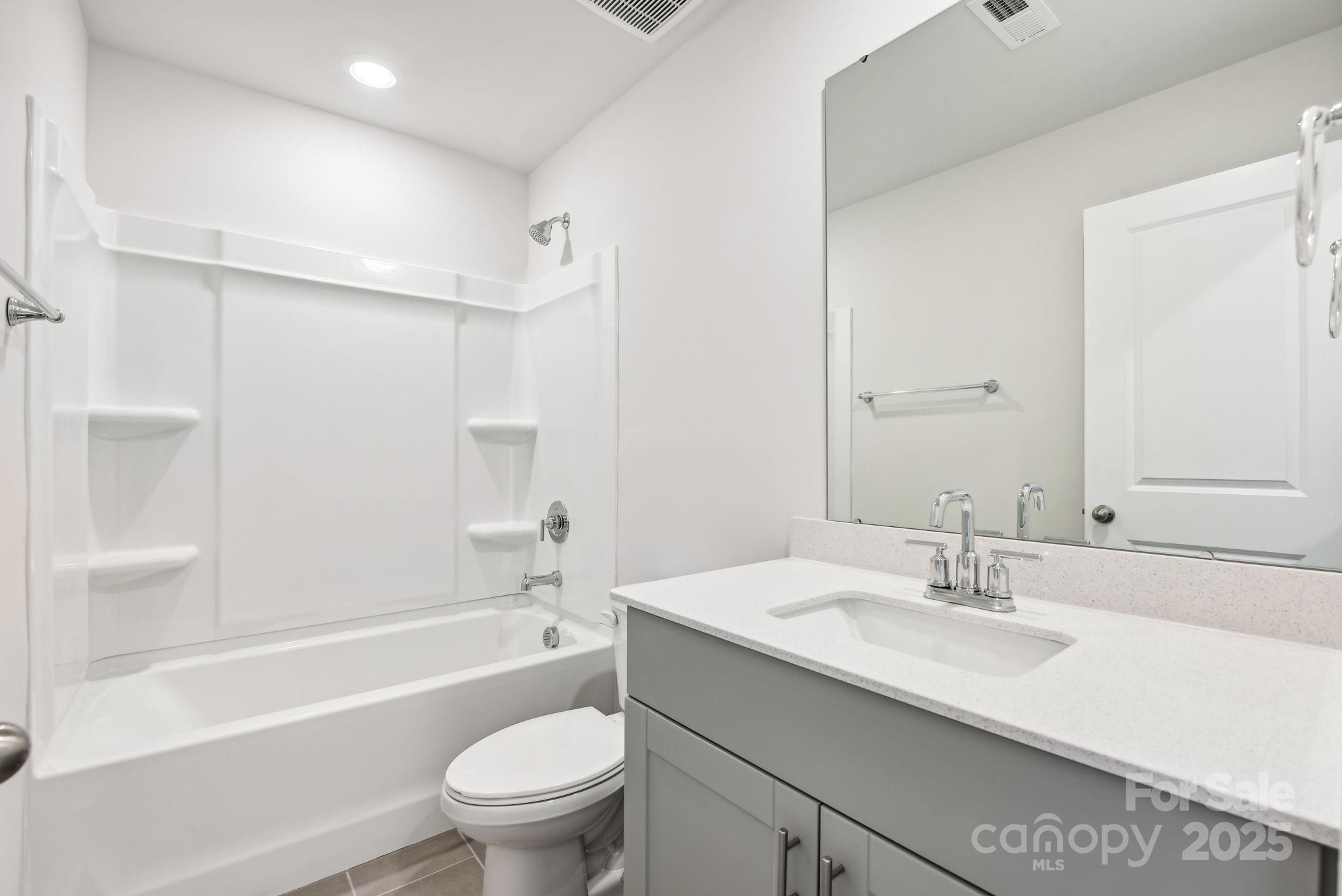 2207 Silverbell Lane Property Photo 6