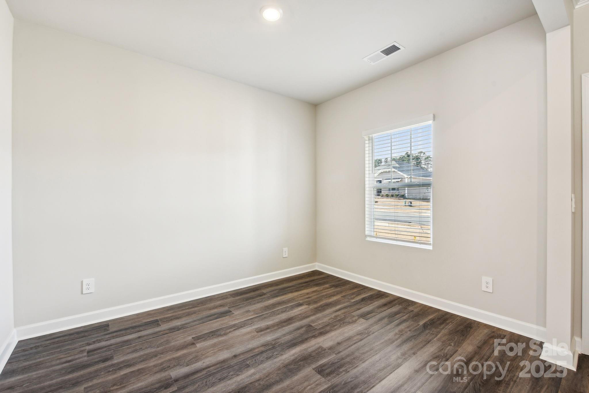 2207 Silverbell Lane Property Photo 7