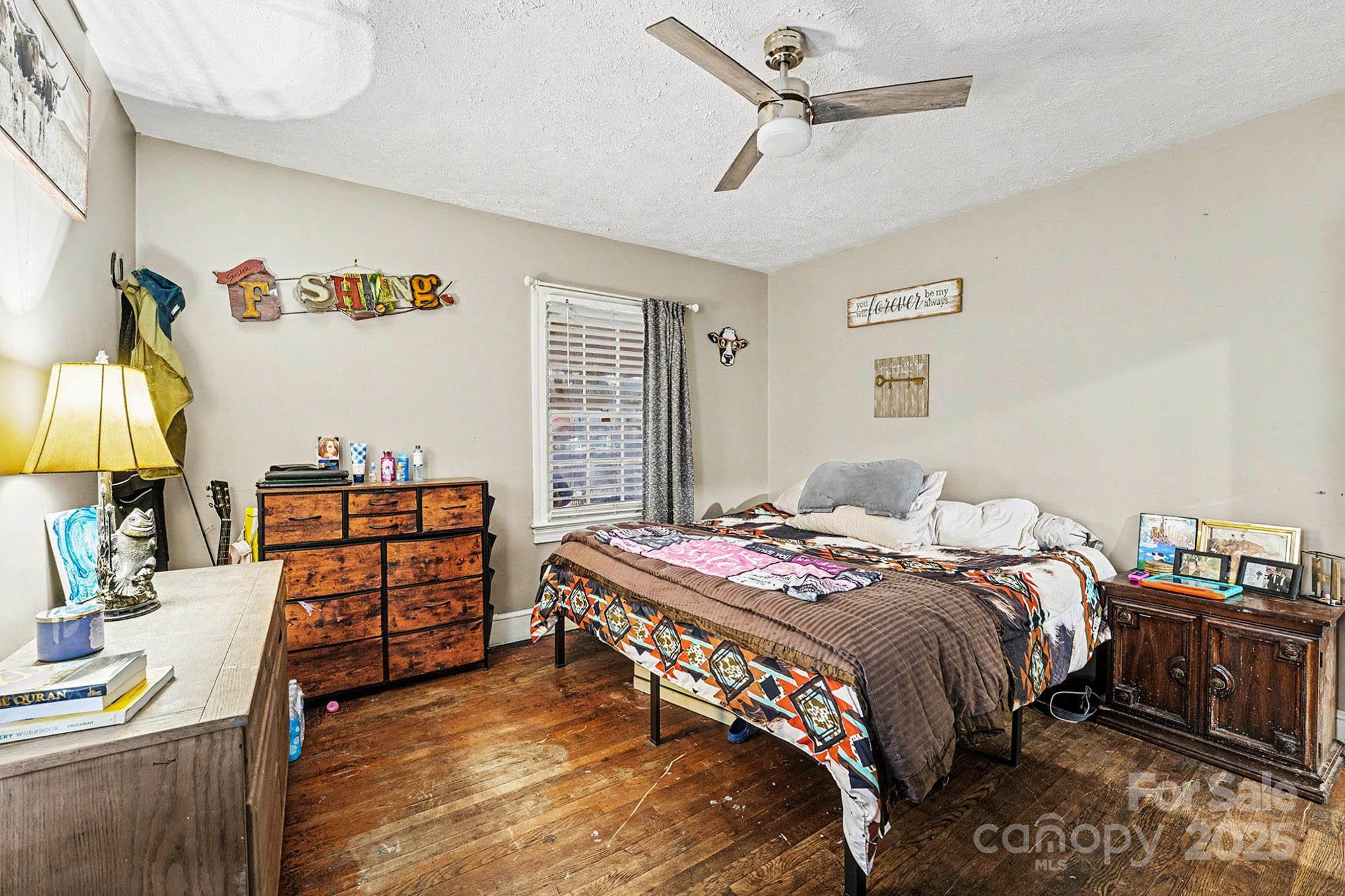 109 S Austin Street Property Photo 14