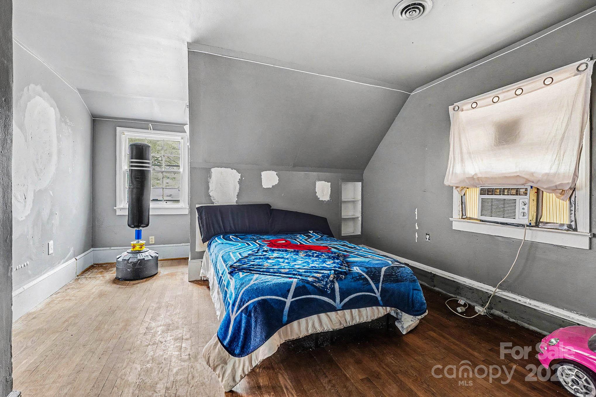 109 S Austin Street Property Photo 20