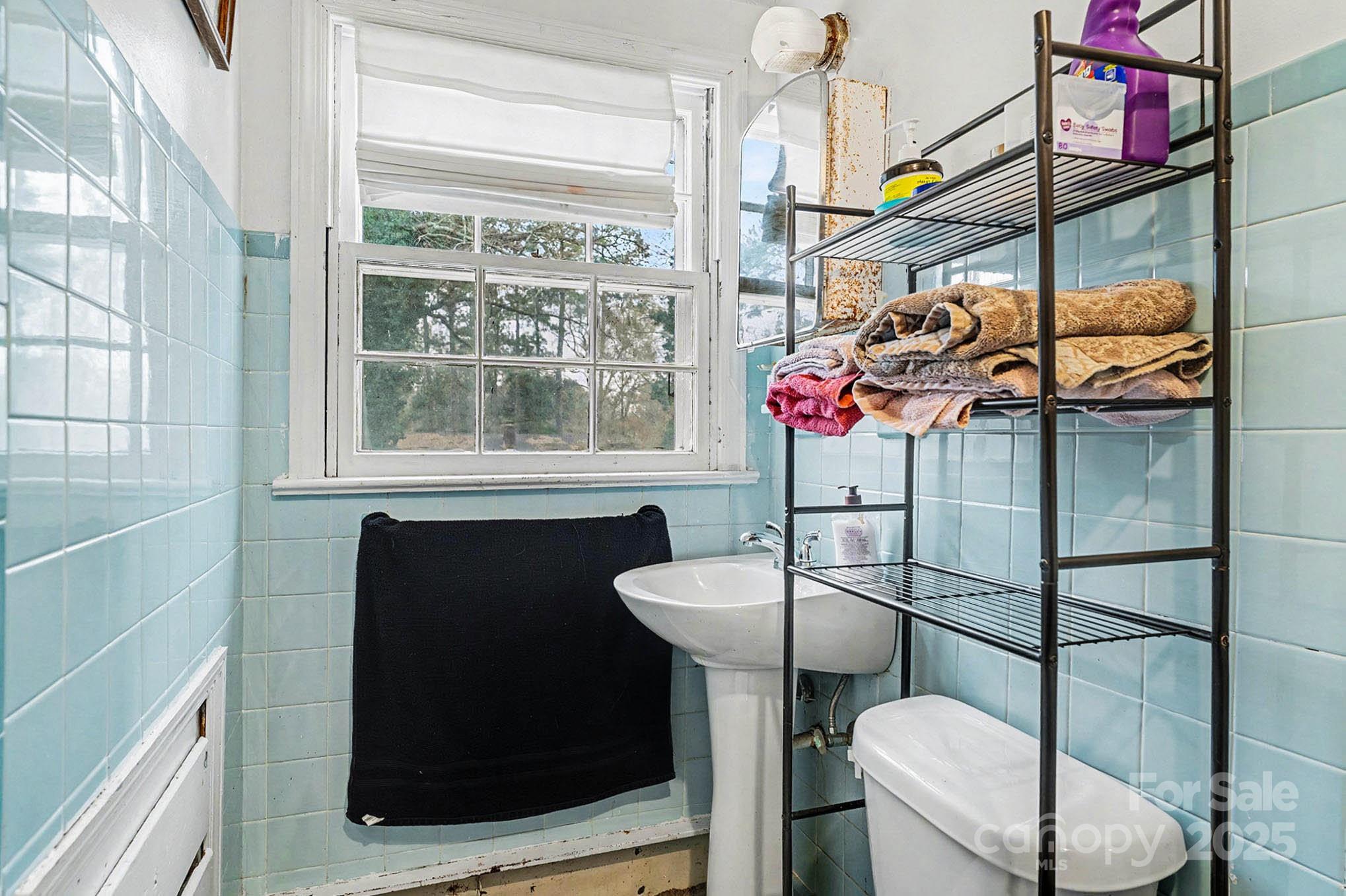 109 S Austin Street Property Photo 24