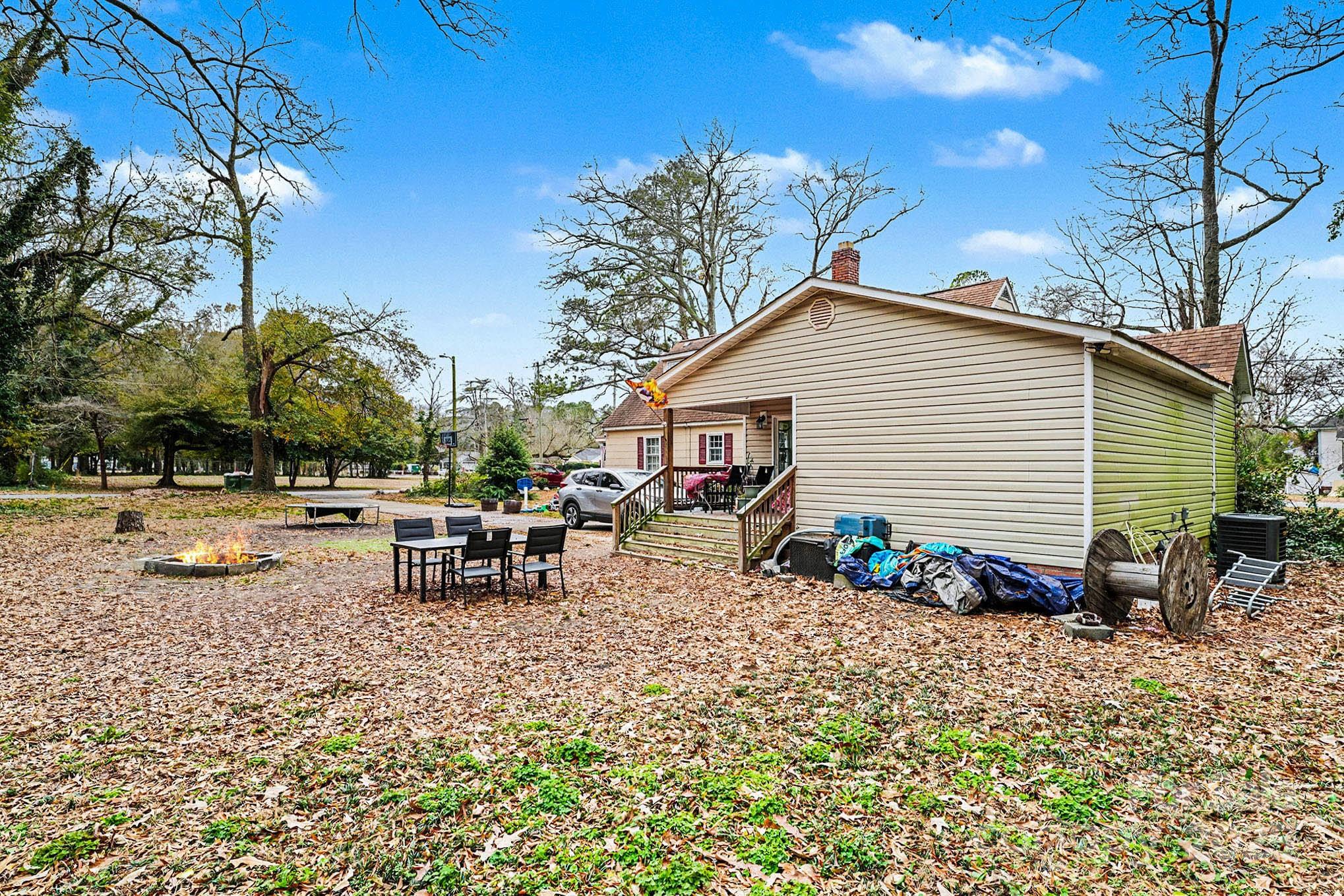 109 S Austin Street Property Photo 29