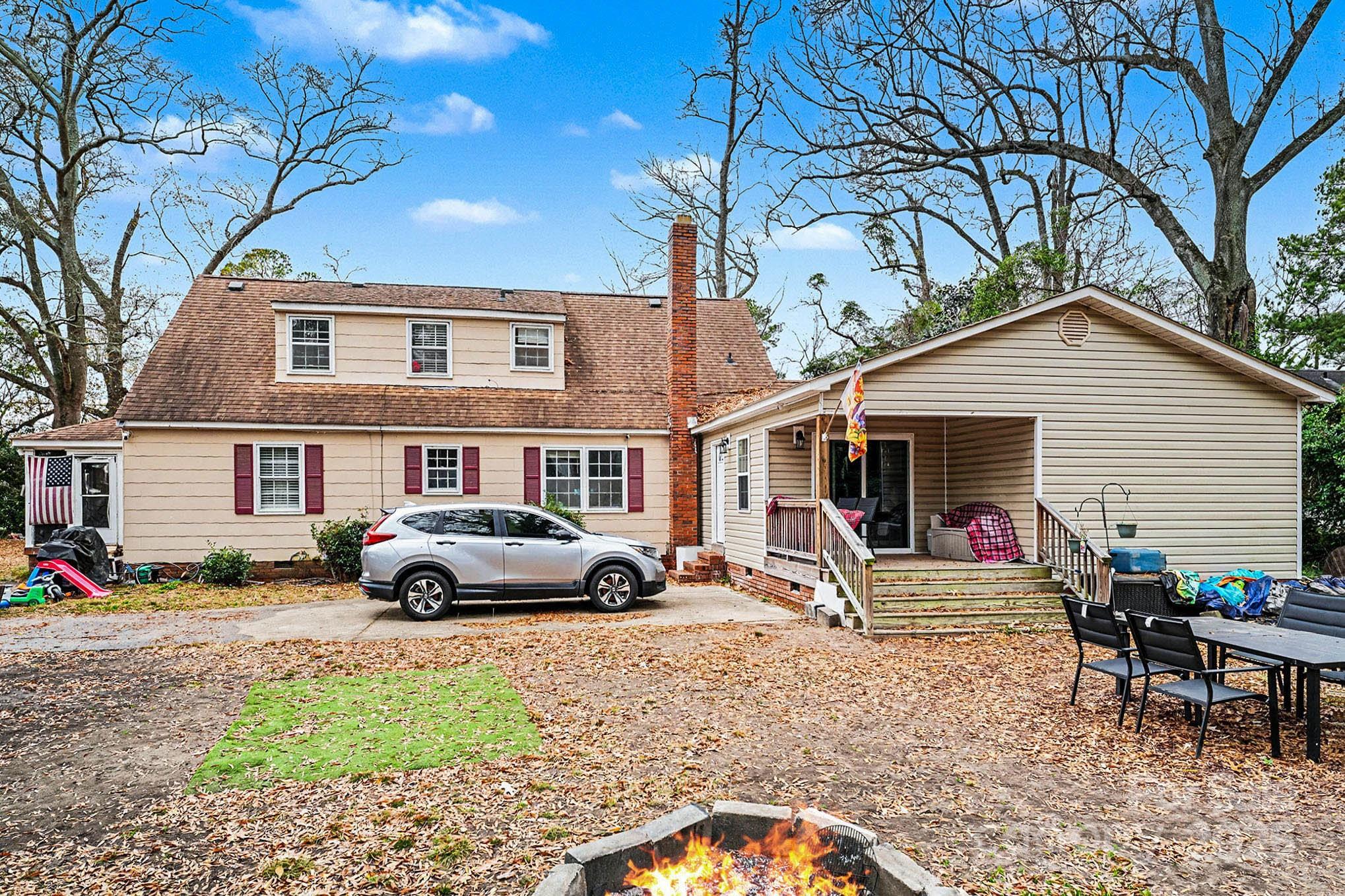 109 S Austin Street Property Photo 33