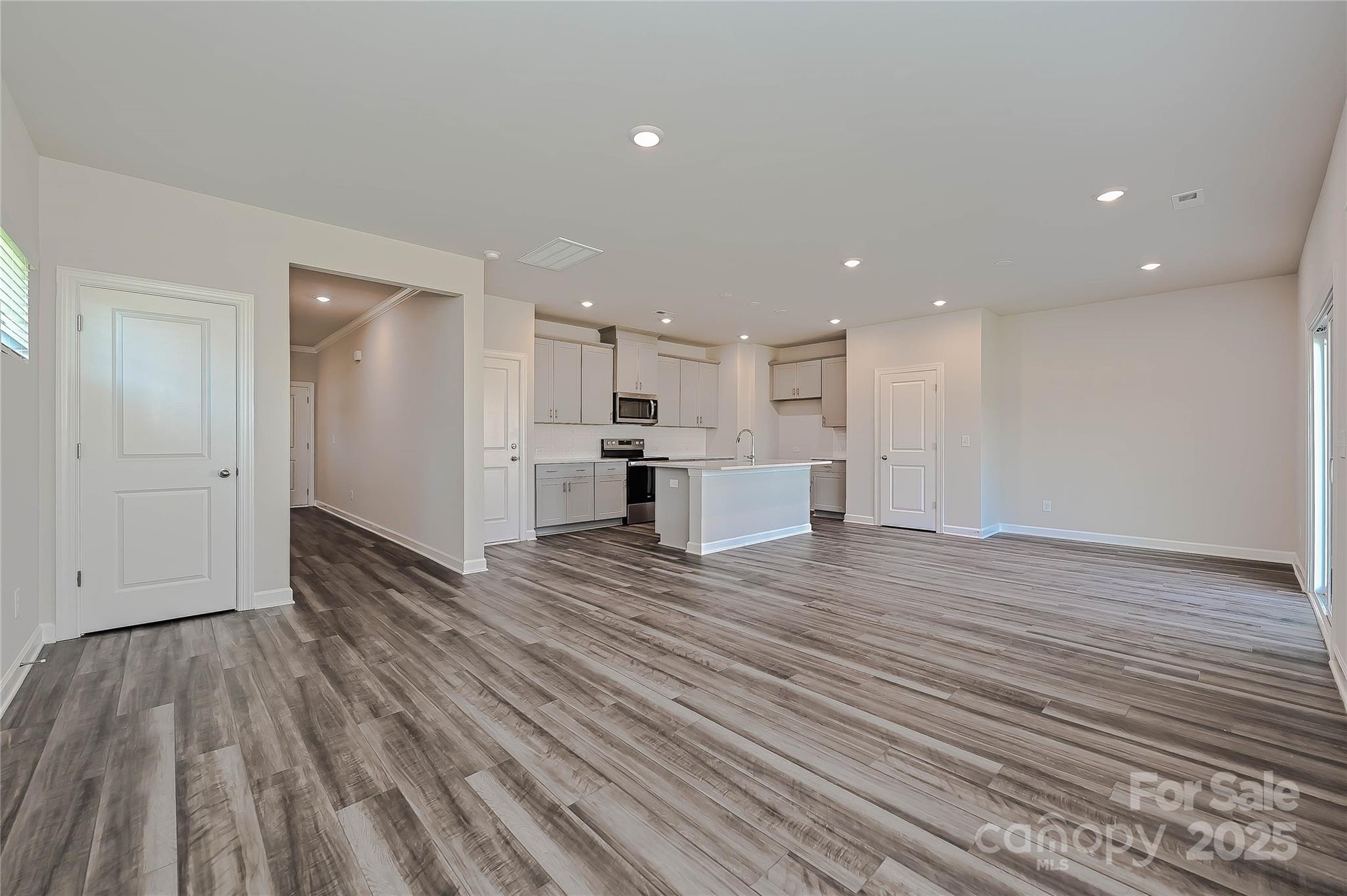 1313 30th Street Lane Property Photo 5