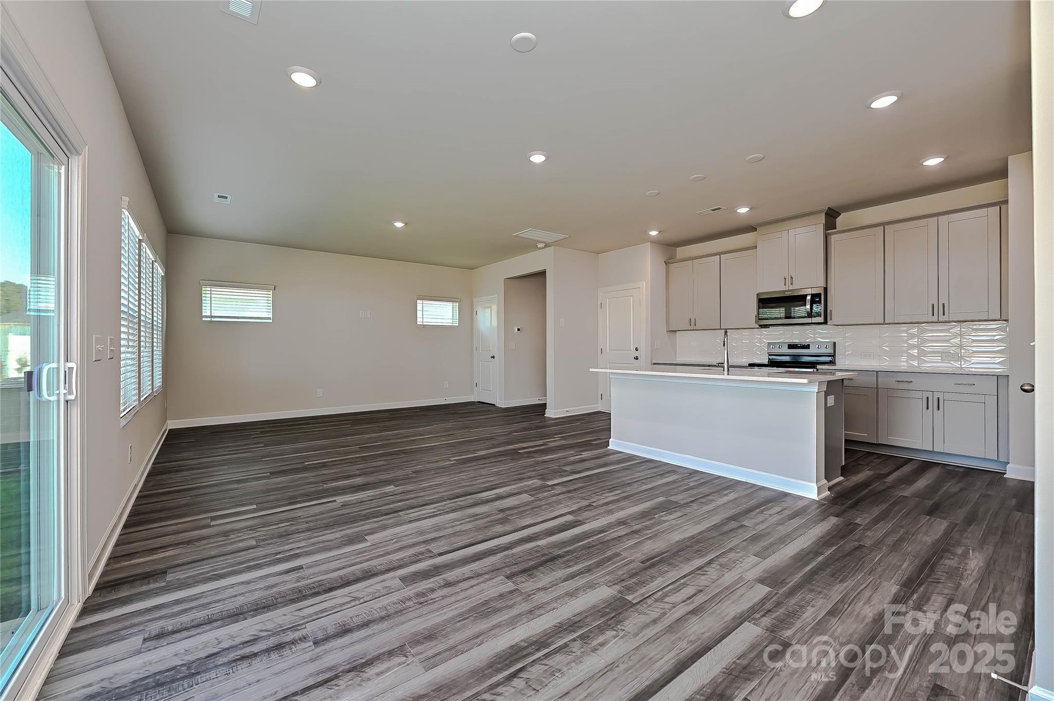 1313 30th Street Lane Property Photo 11