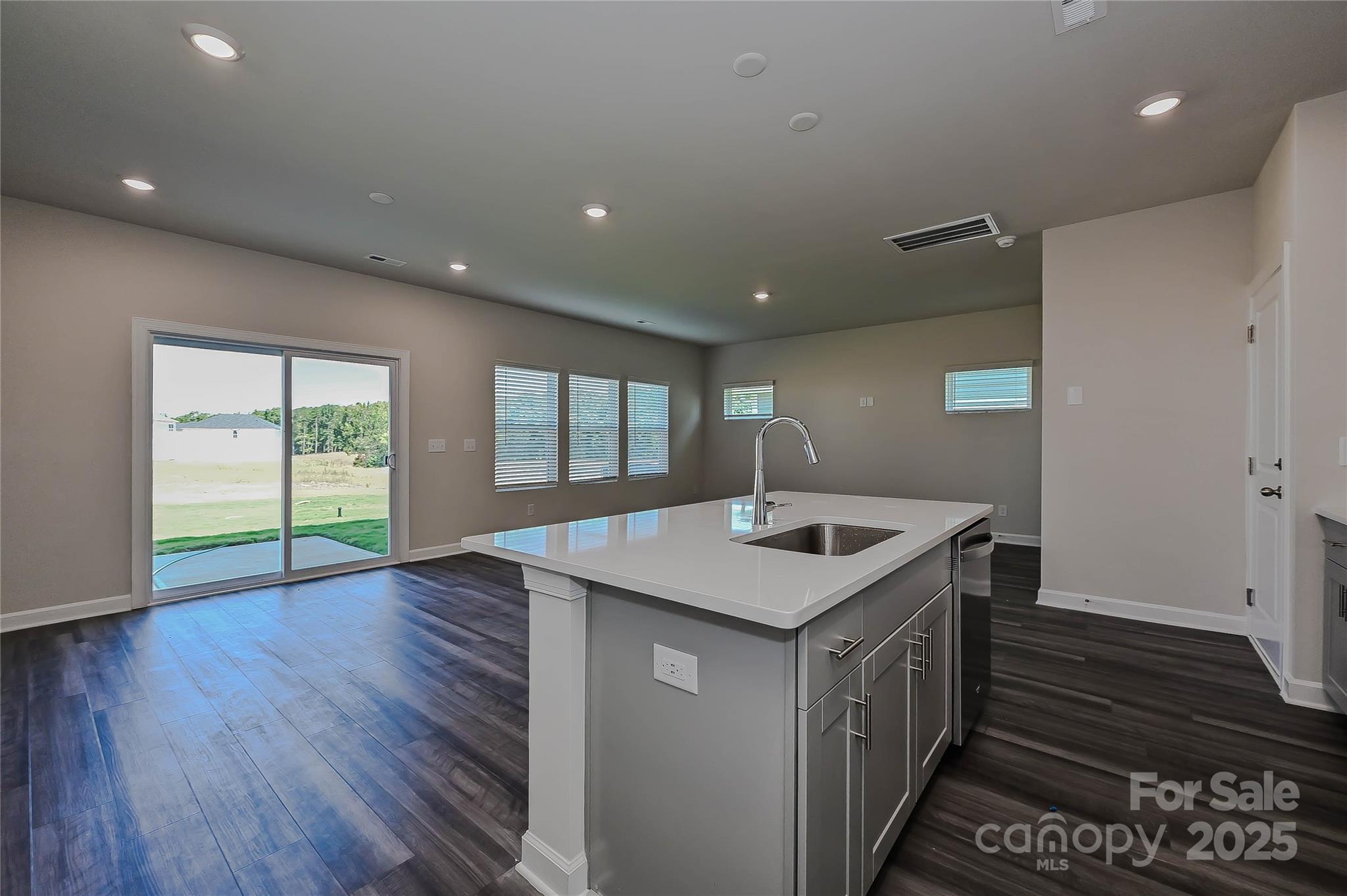 1313 30th Street Lane Property Photo 12