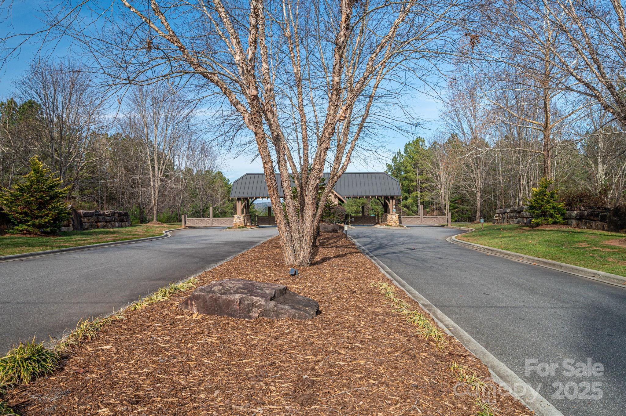 125 Catawba Cove Drive Property Photo 1
