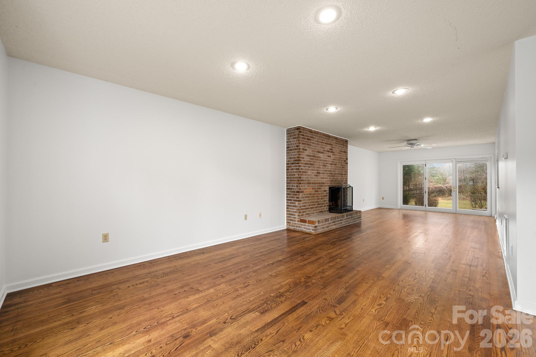 103 Pebble Creek Drive Property Photo 3