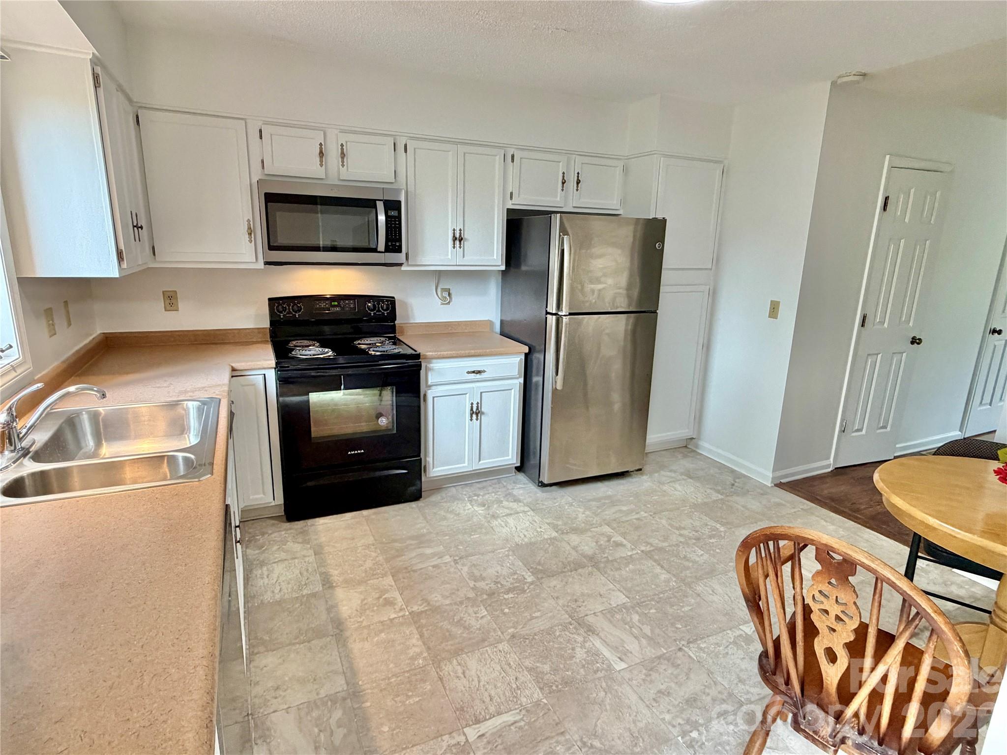 103 Pebble Creek Drive Property Photo 15