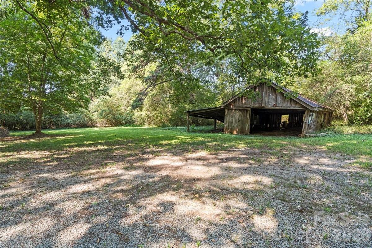 1715 Union Road Property Photo 13