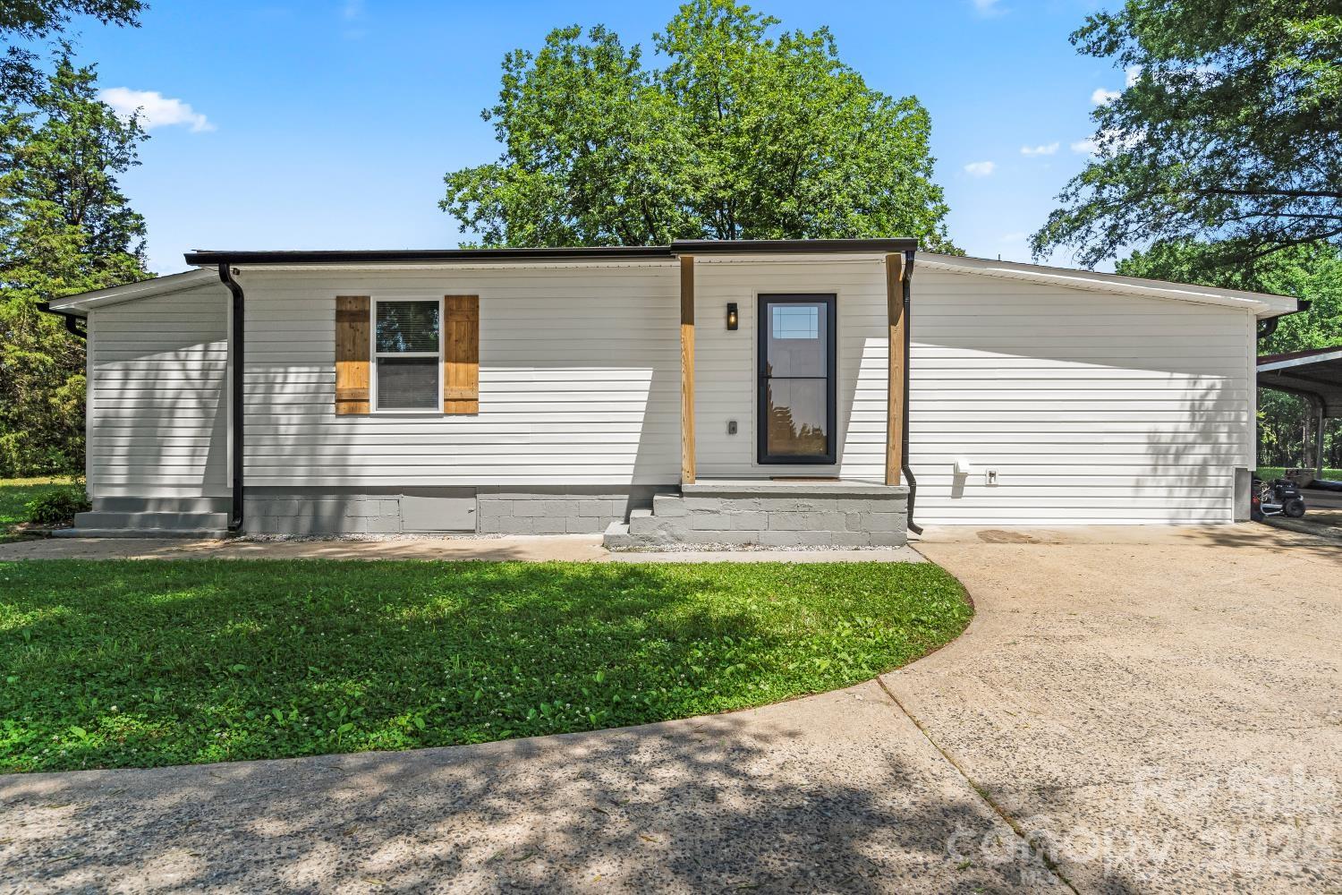 5740 Crouse Road Property Photo 1