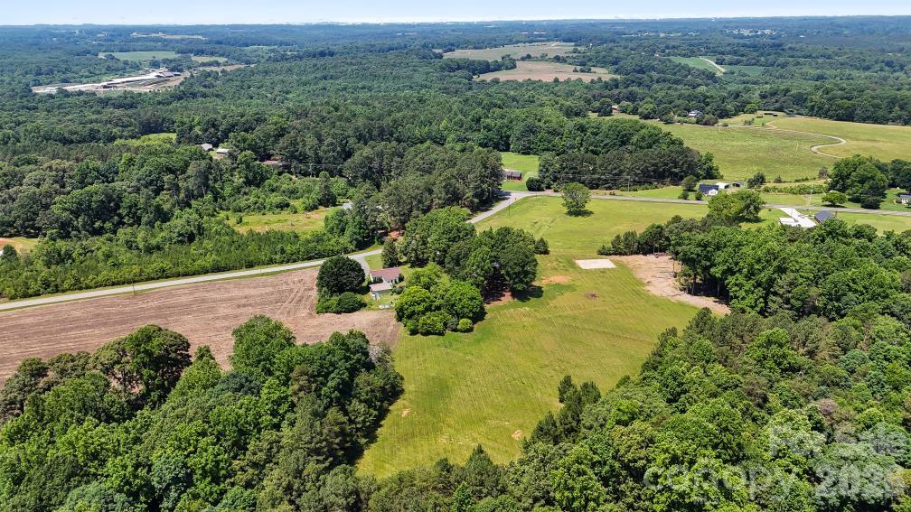 5740 Crouse Road Property Photo 27
