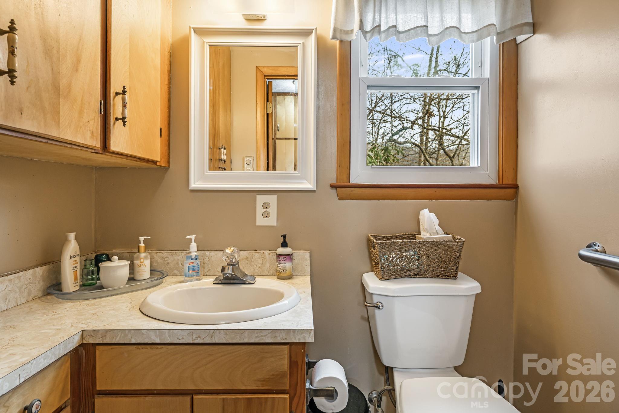 65 Roy Lane Property Photo 18