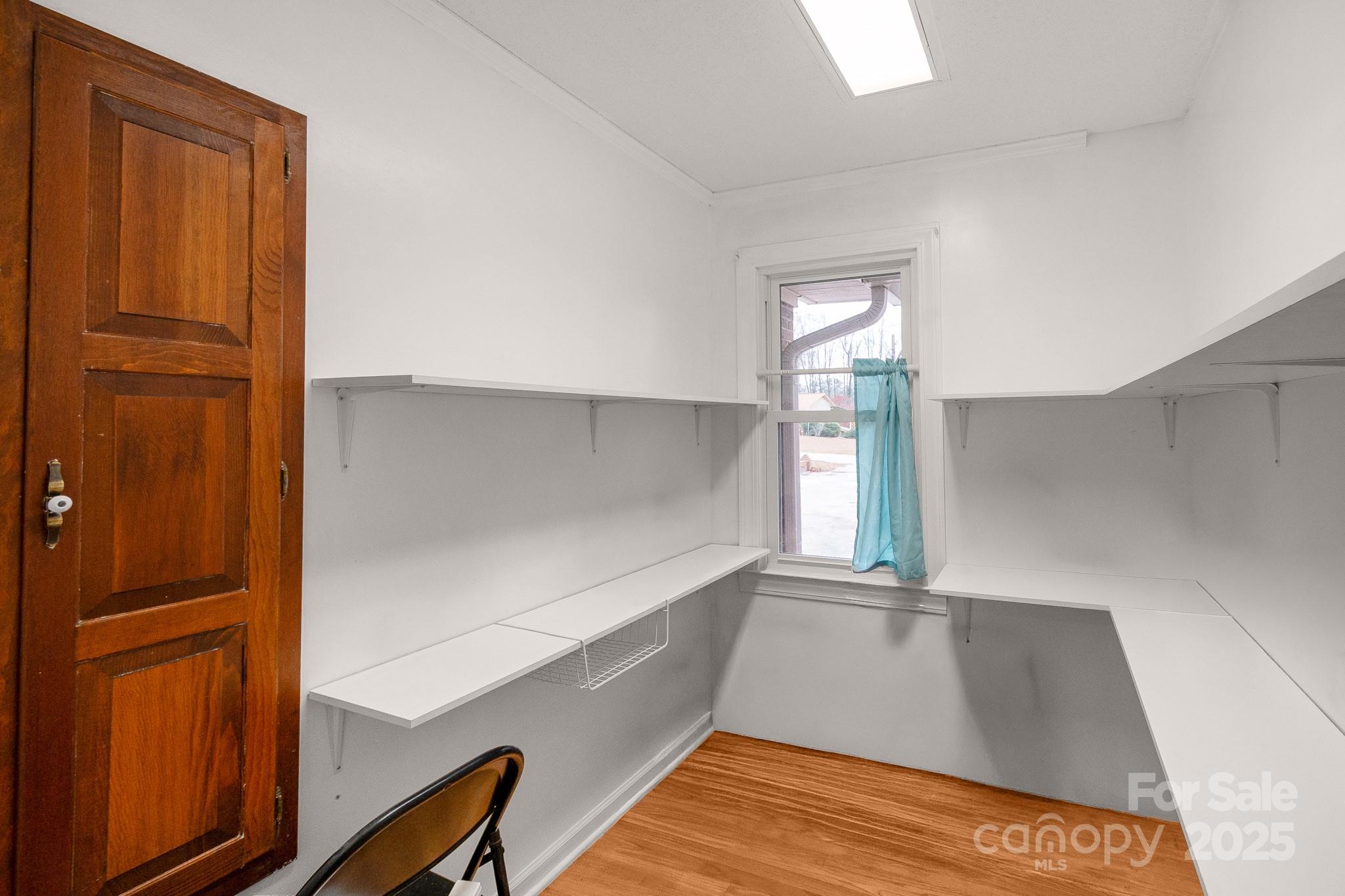 304 West Street Property Photo 7