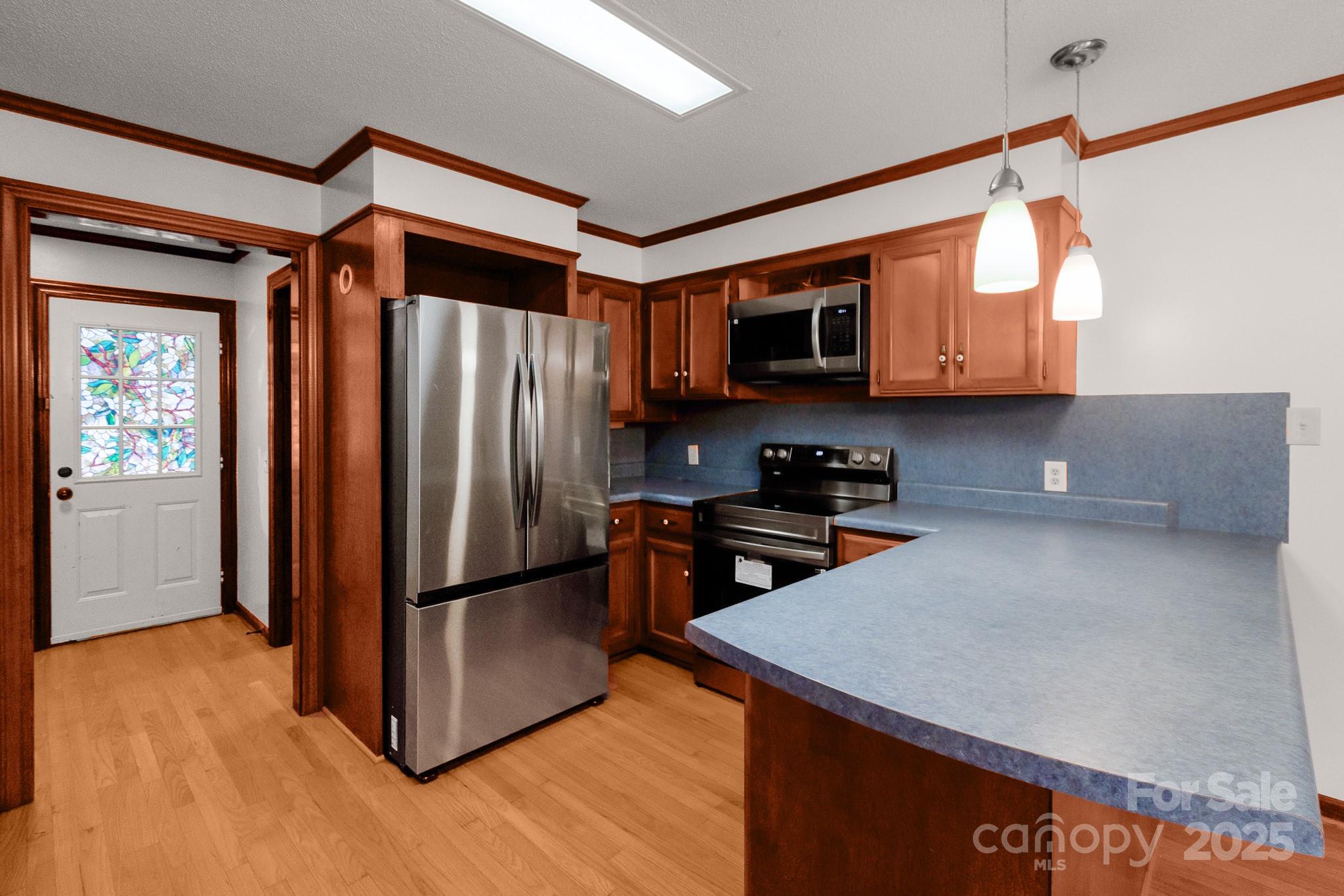 304 West Street Property Photo 10