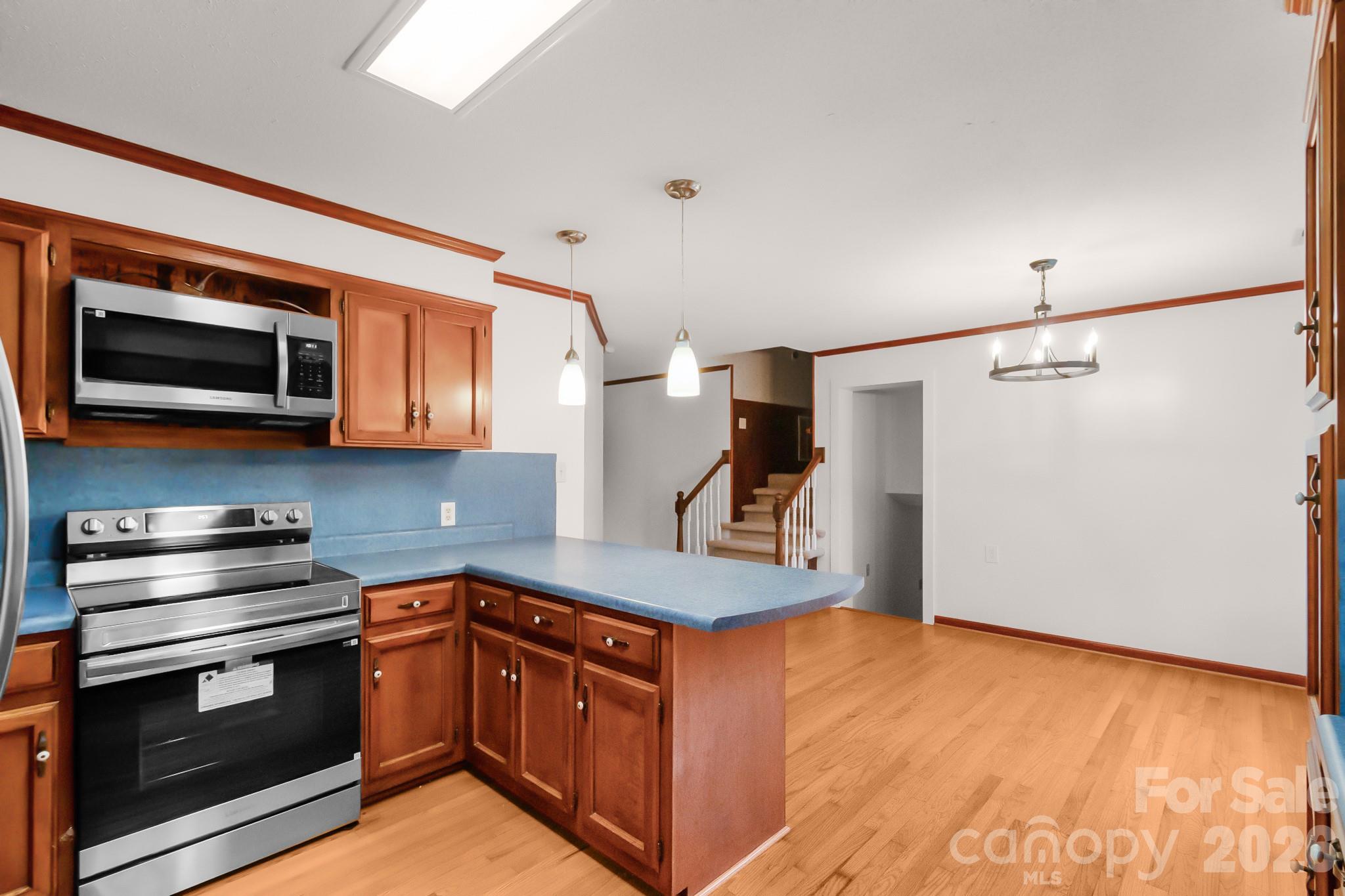 304 West Street Property Photo 11