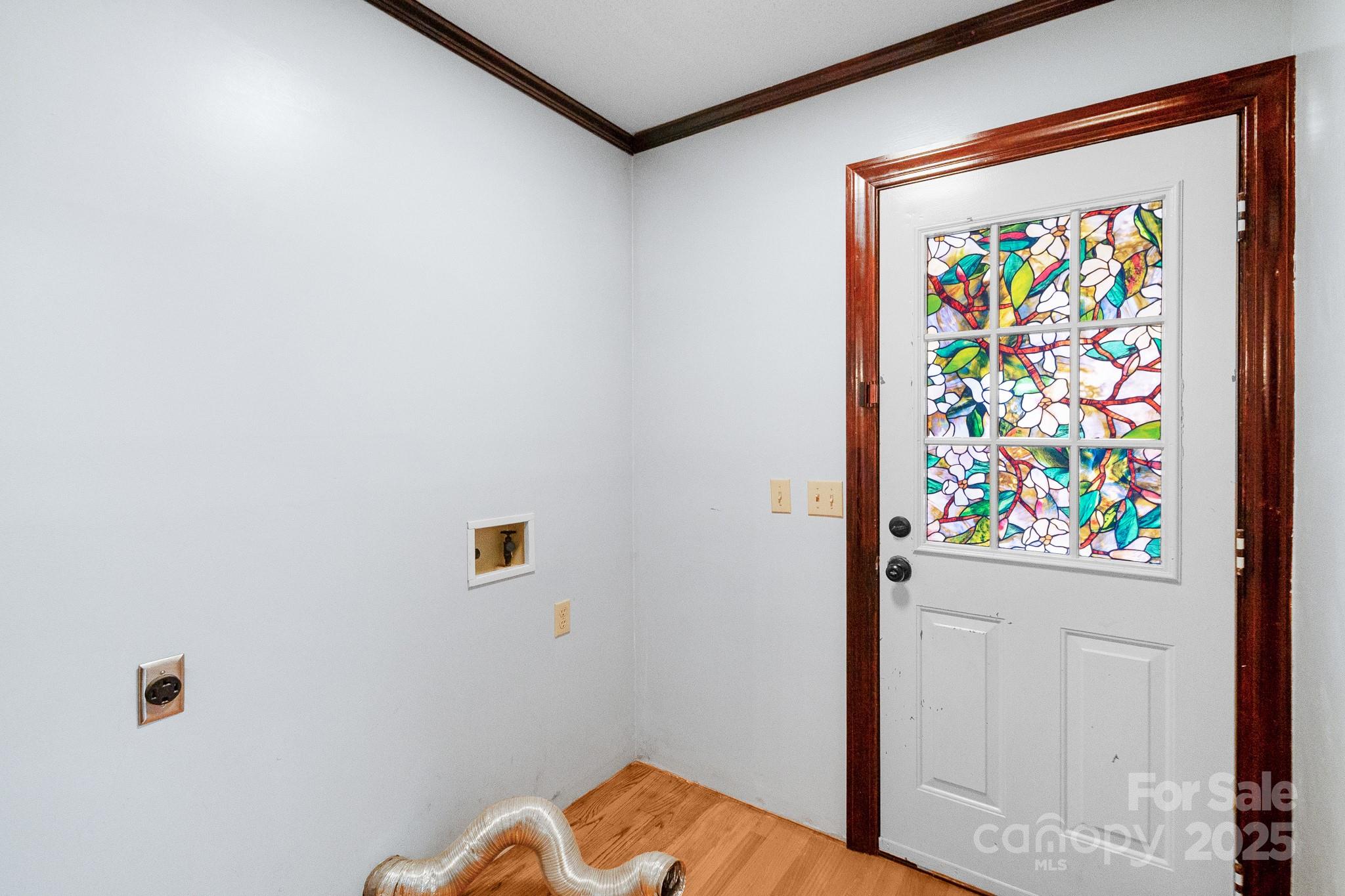 304 West Street Property Photo 13