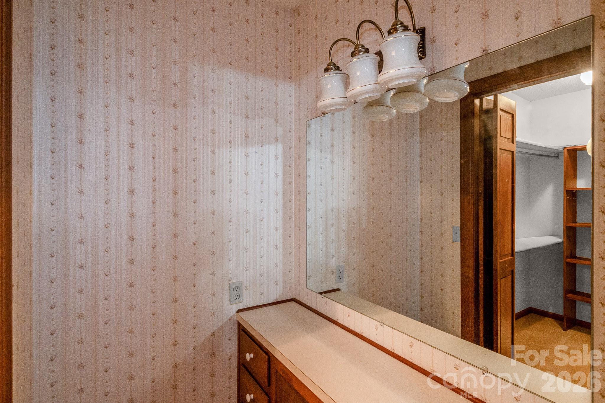 304 West Street Property Photo 22