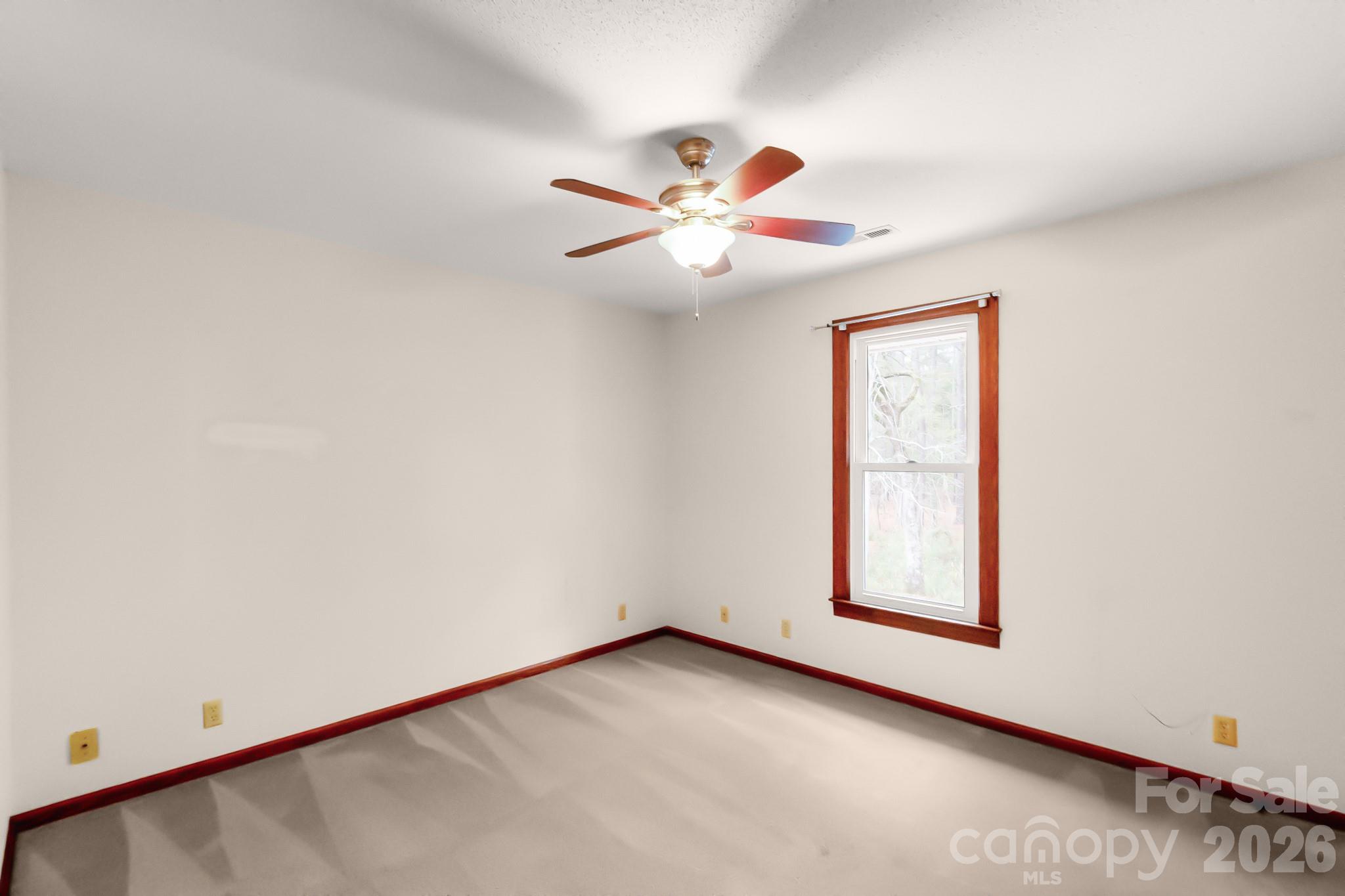 304 West Street Property Photo 28
